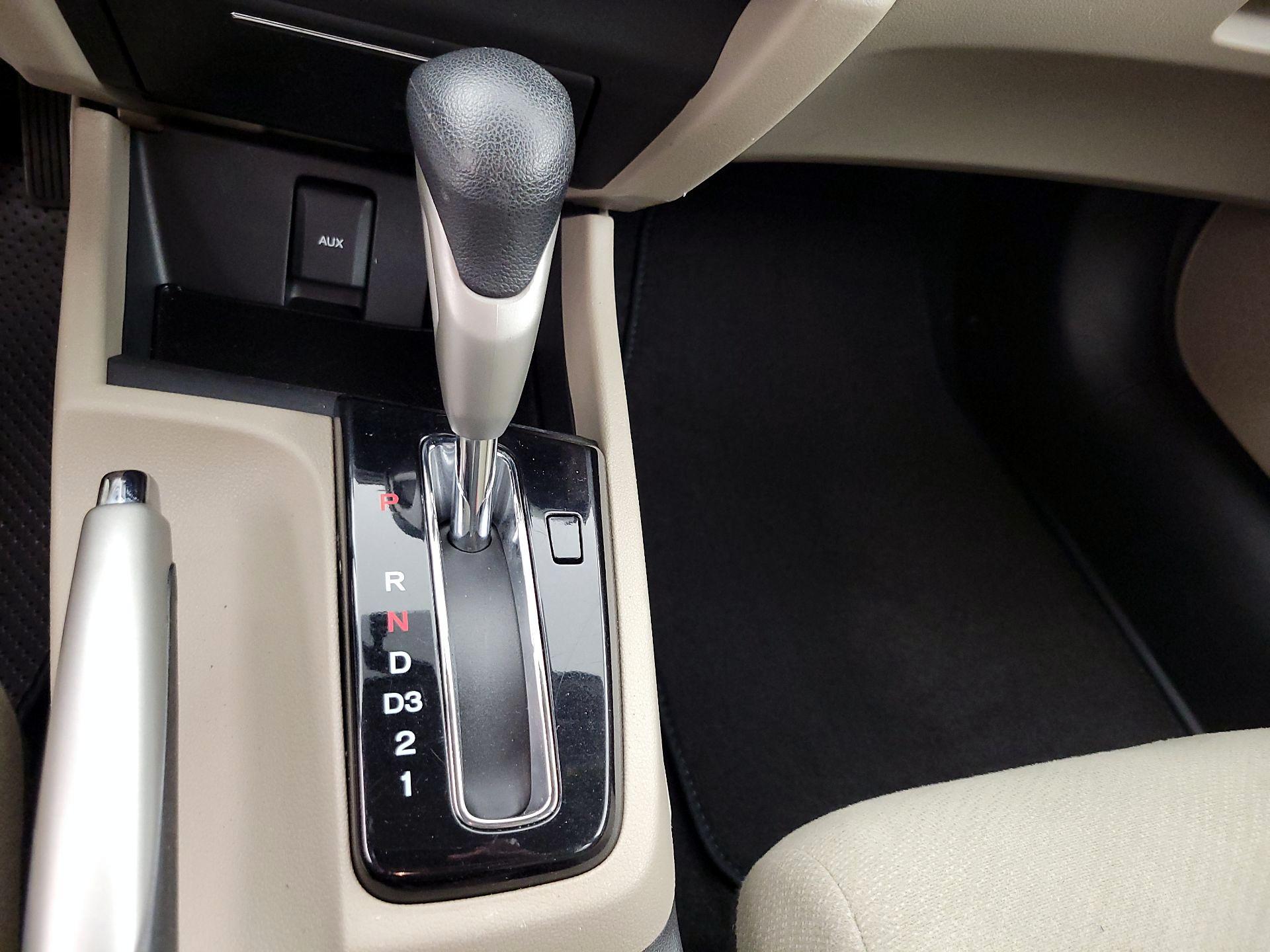 Thumbnail: 2013 Honda Civic - 17