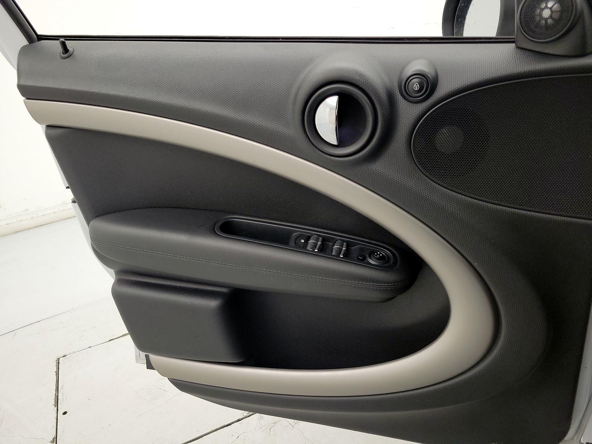 Thumbnail: 2016 MINI Cooper Countryman - 12