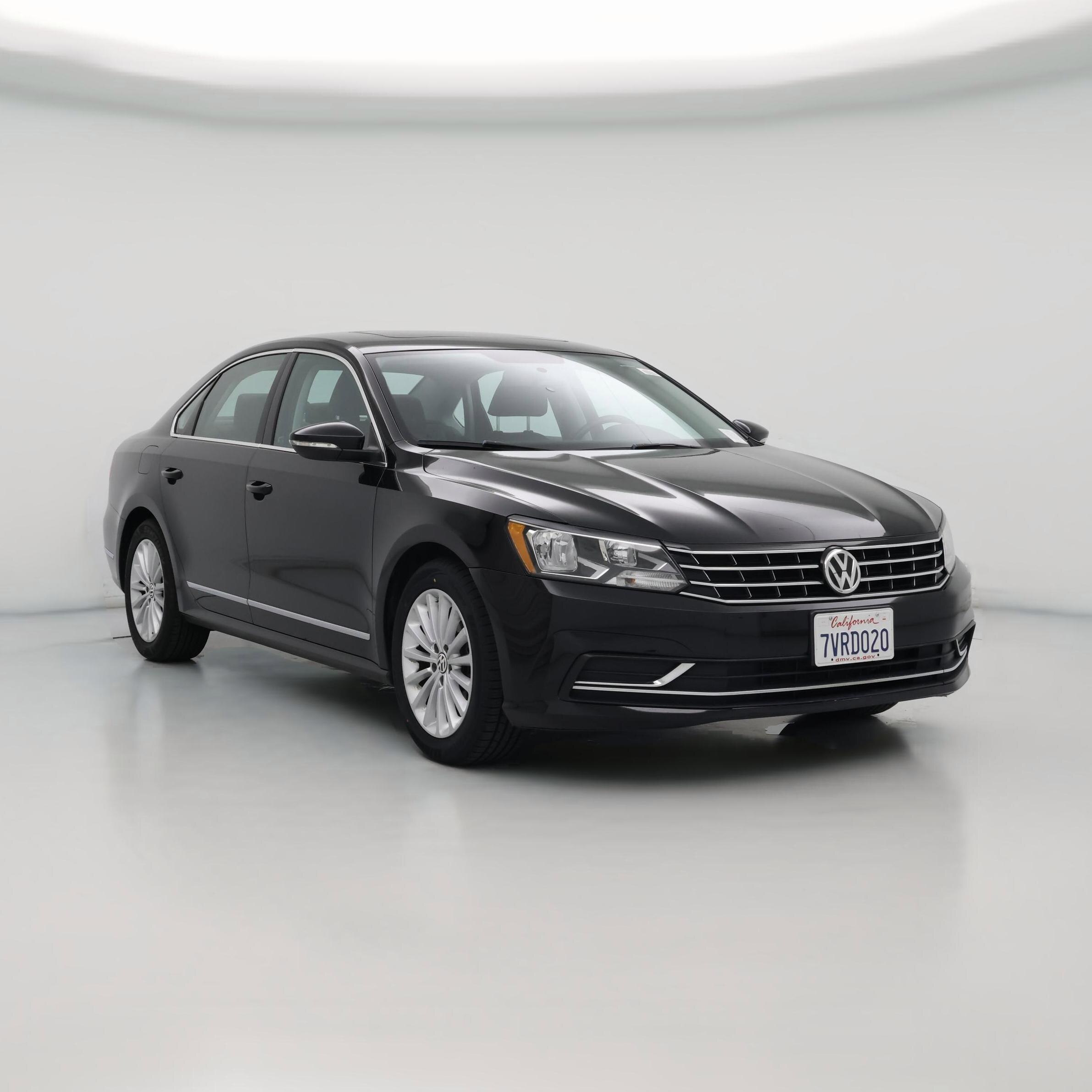 Thumbnail: 2017 Volkswagen Passat - 1