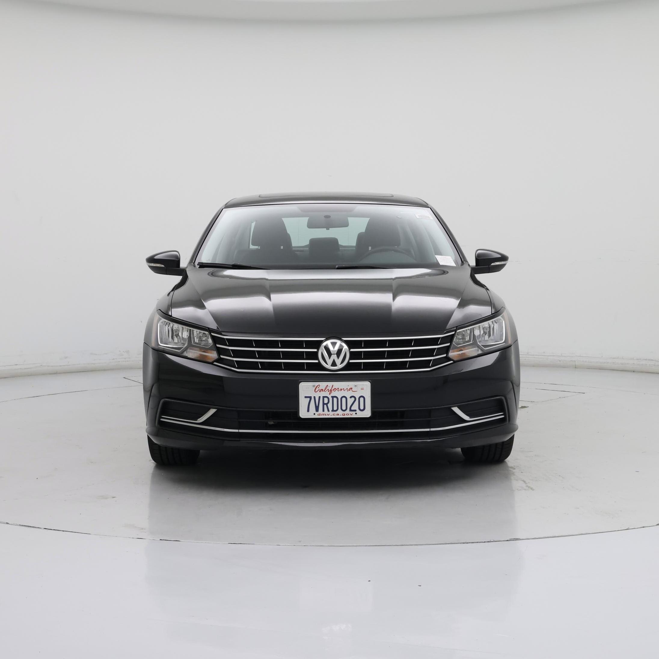 Thumbnail: 2017 Volkswagen Passat - 5