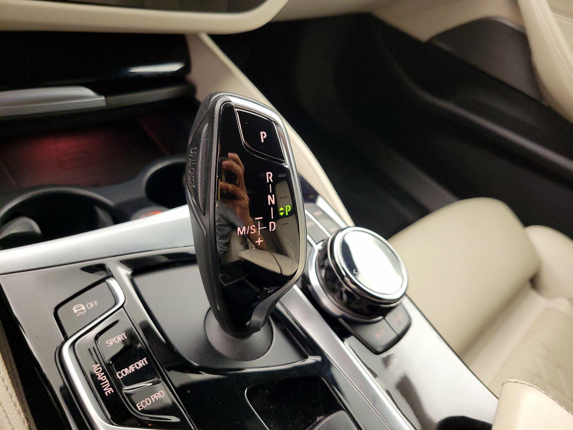 Thumbnail: 2018 BMW 5 Series - 18