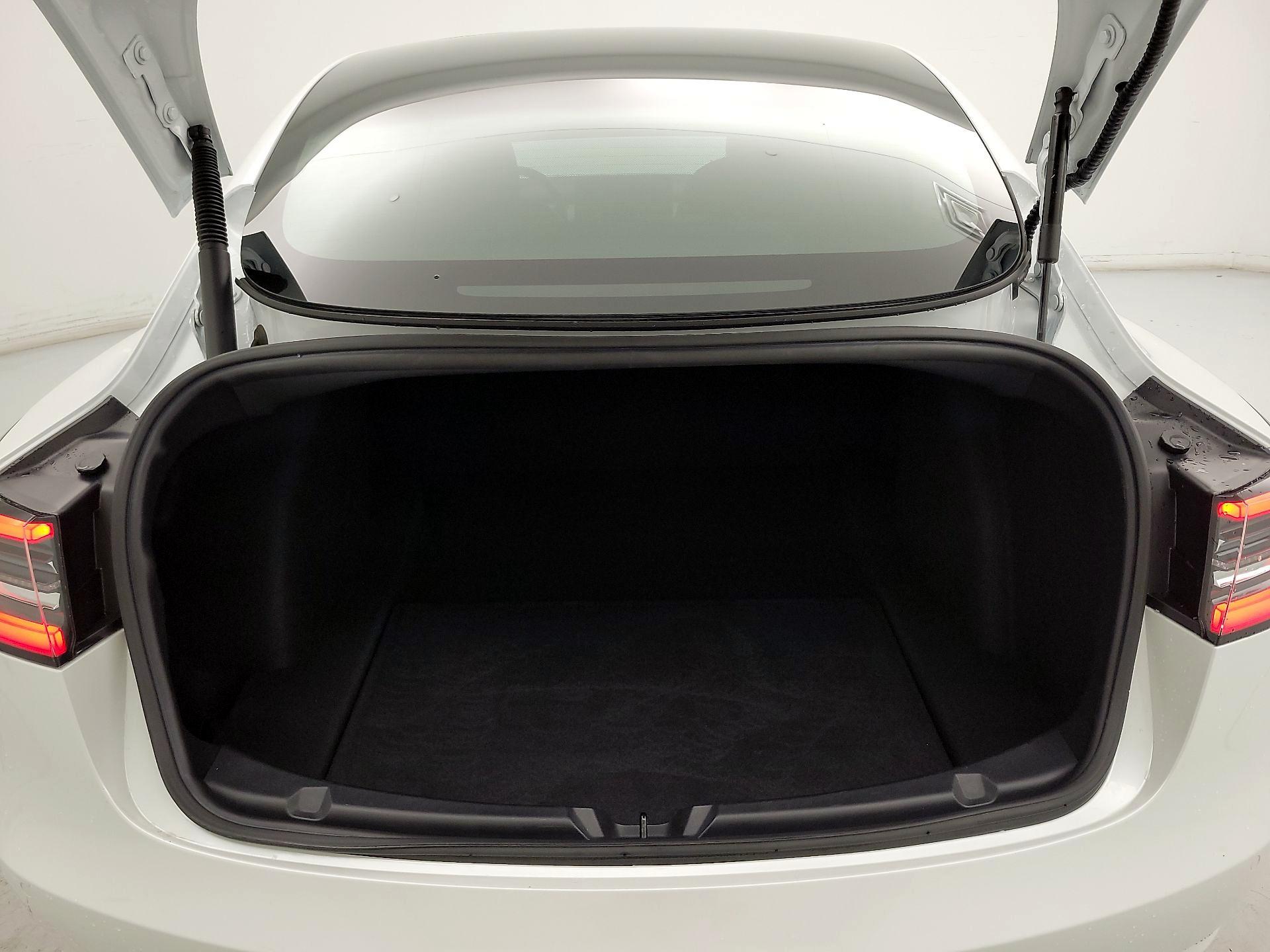 Thumbnail: 2021 Tesla Model 3 - 19