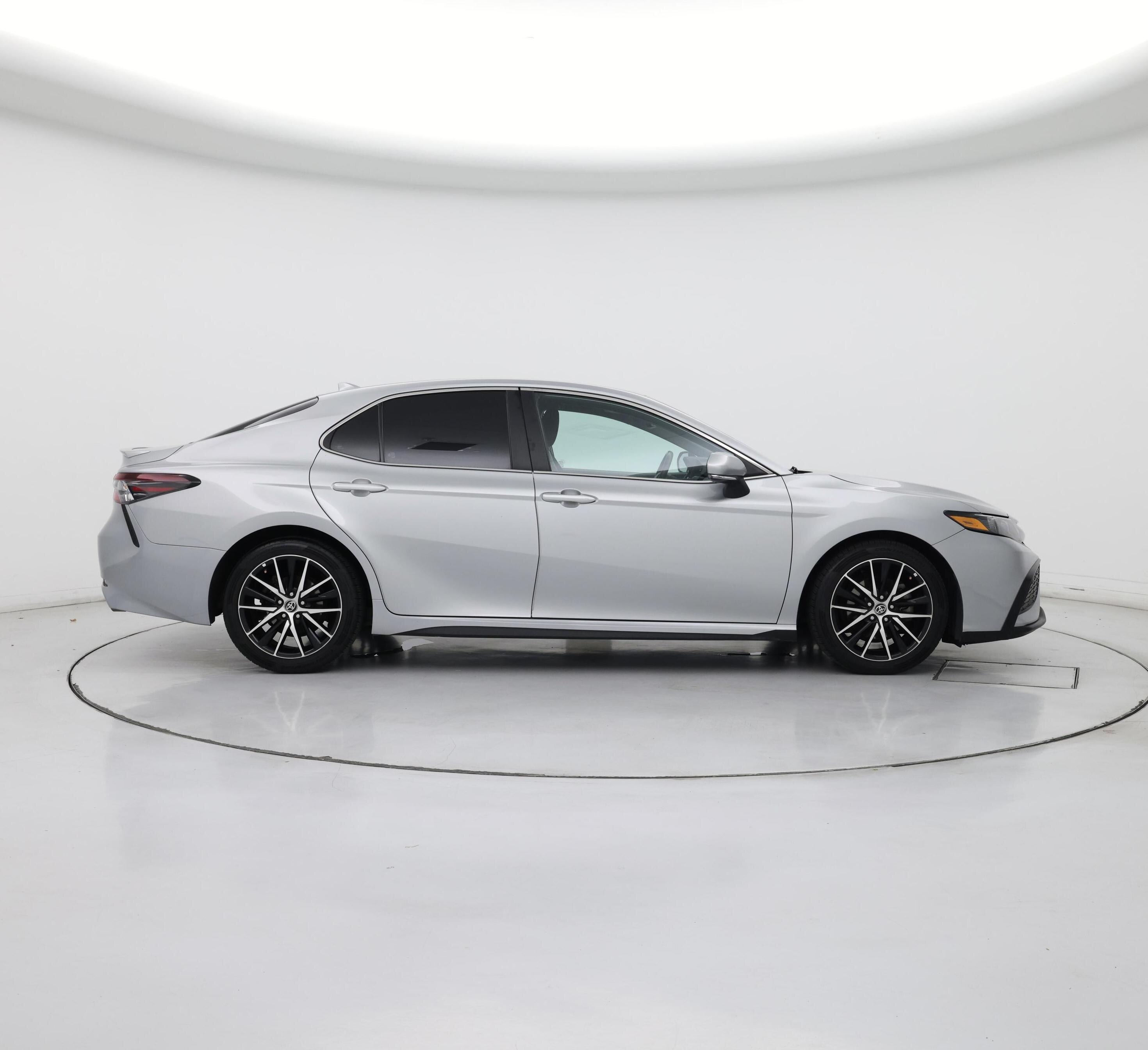 Thumbnail: 2021 Toyota Camry - 7