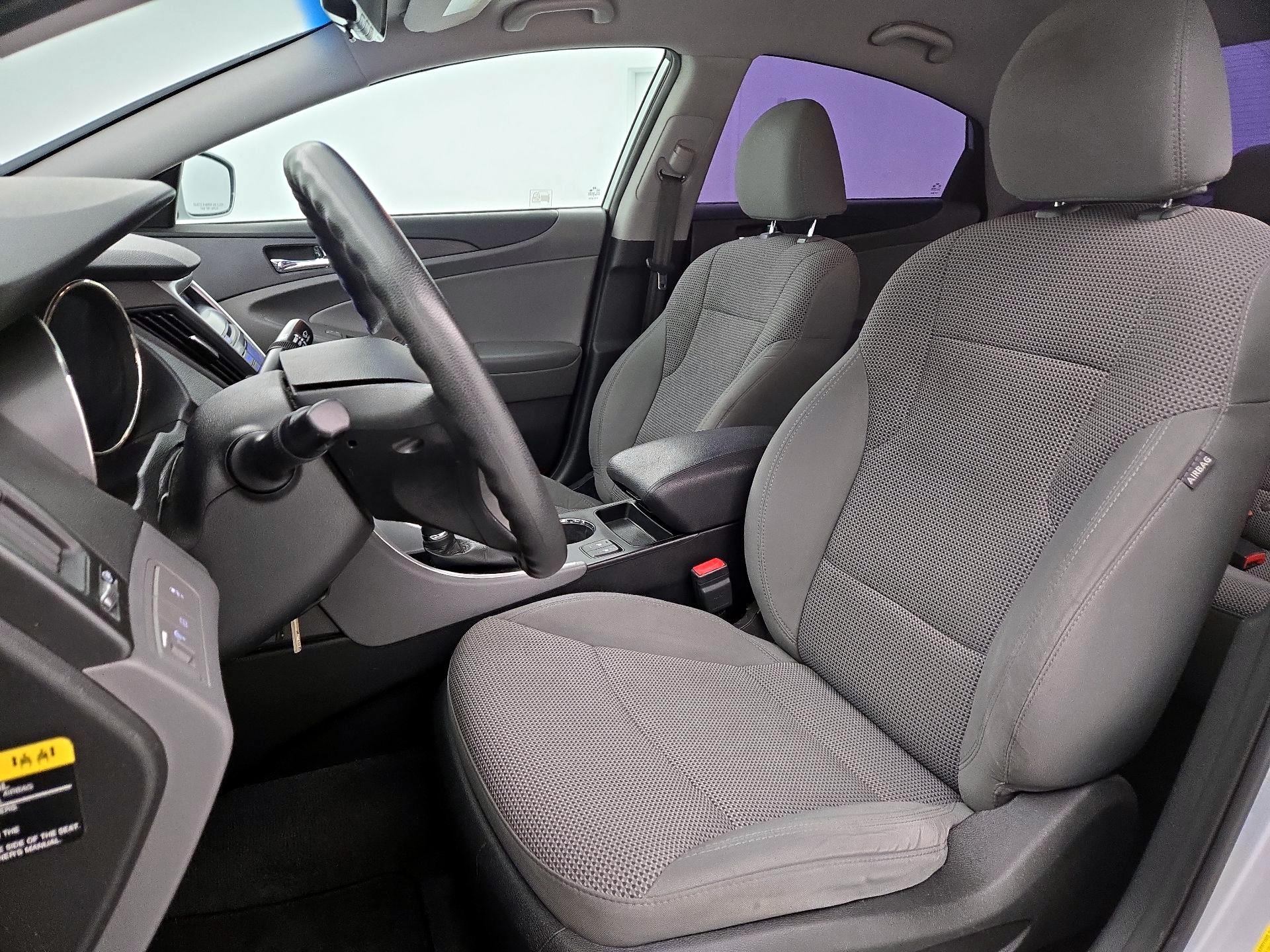 Thumbnail: 2013 Hyundai Sonata - 11