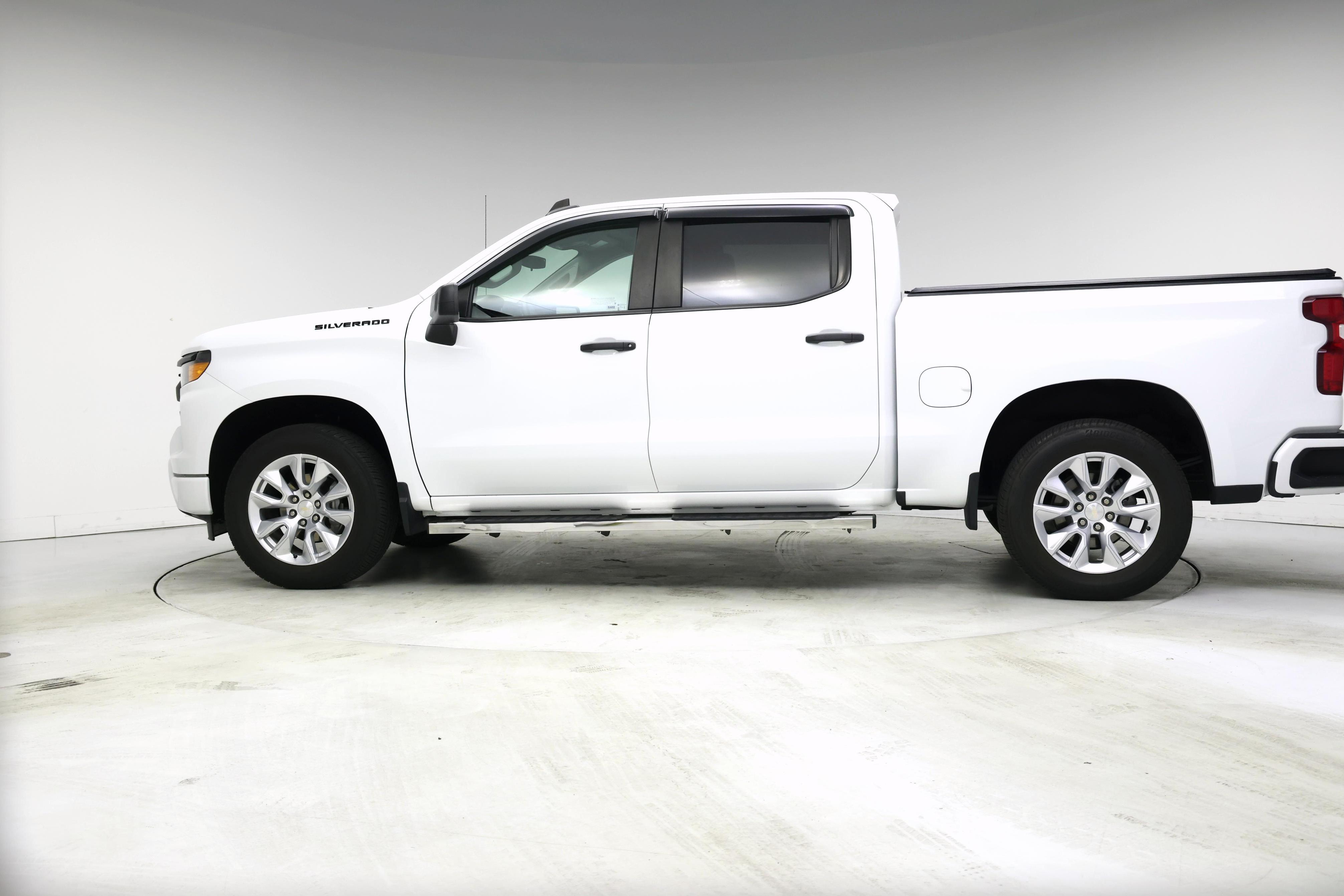 Thumbnail: 2024 Chevrolet Silverado 1500 - 3