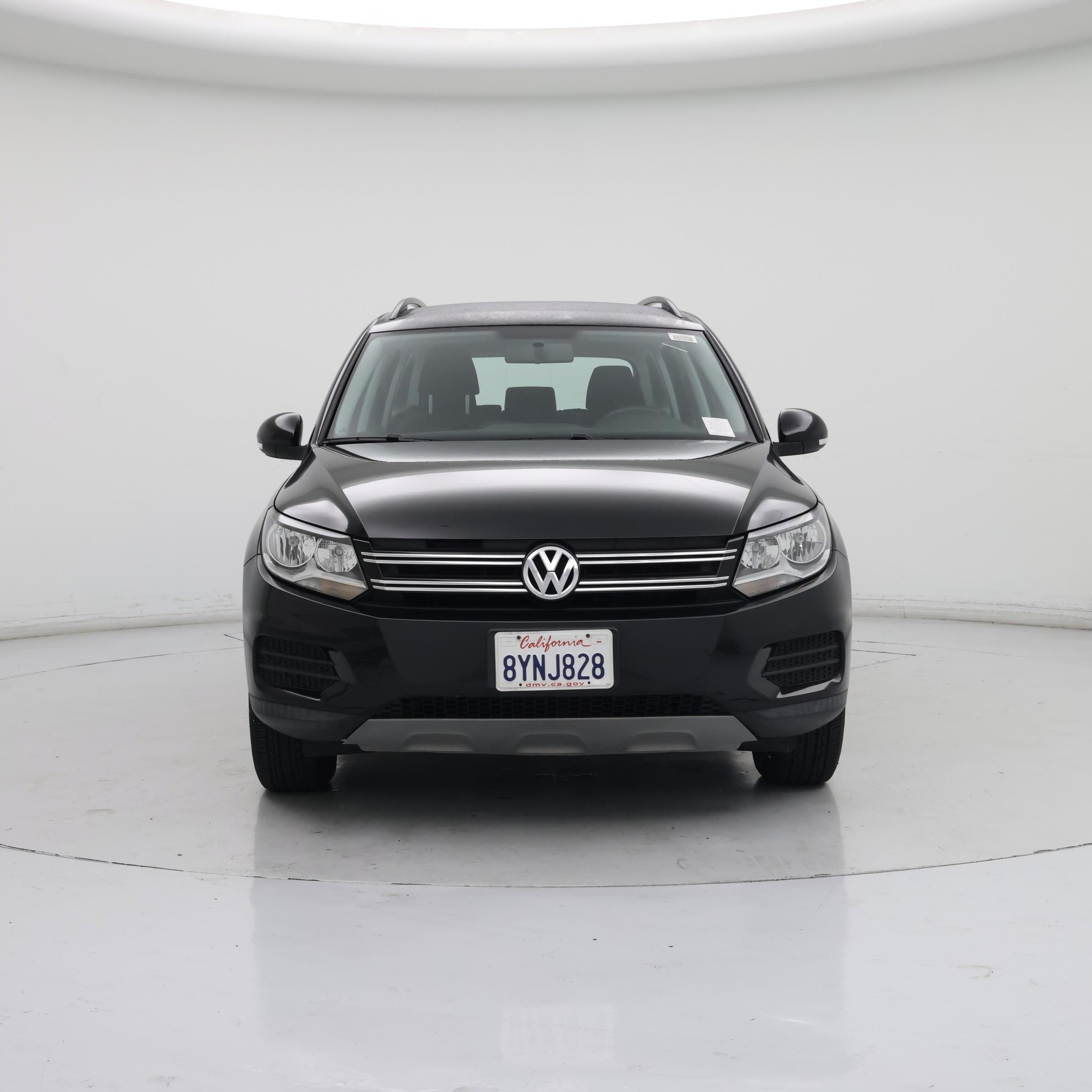 Thumbnail: 2017 Volkswagen Tiguan - 5