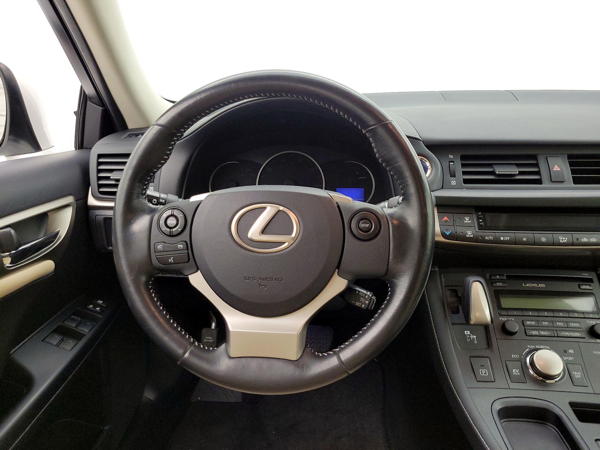 Thumbnail: 2017 Lexus CT - 10