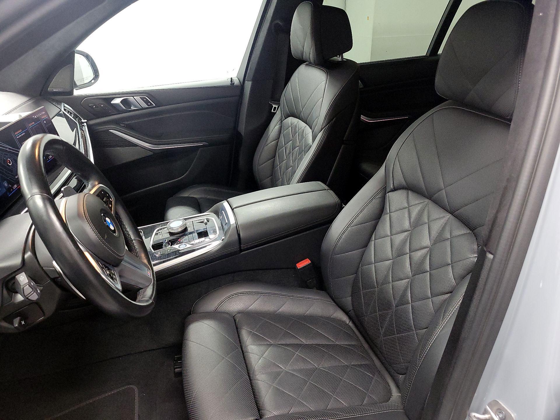Thumbnail: 2023 BMW X7 - 11