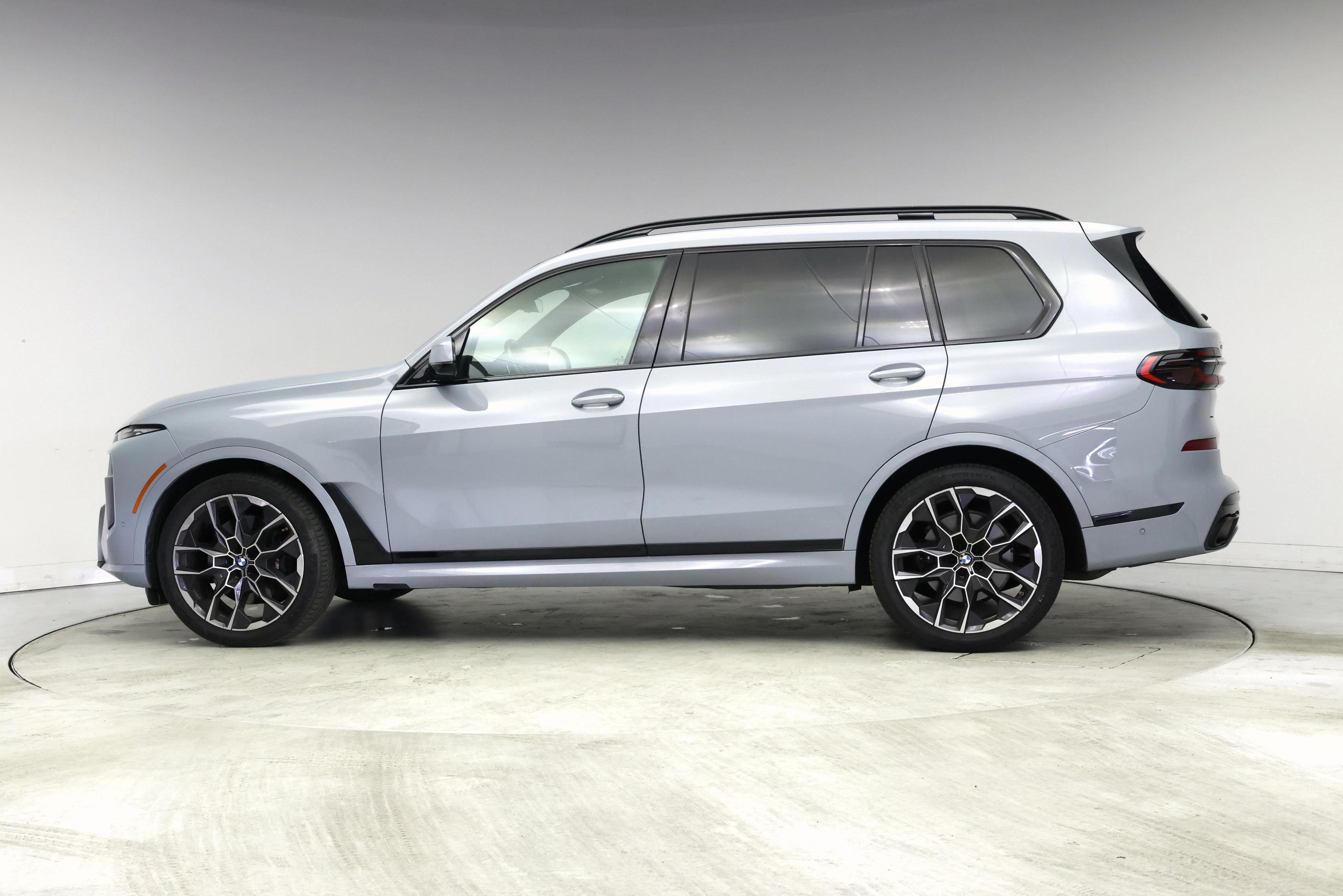 Thumbnail: 2023 BMW X7 - 3