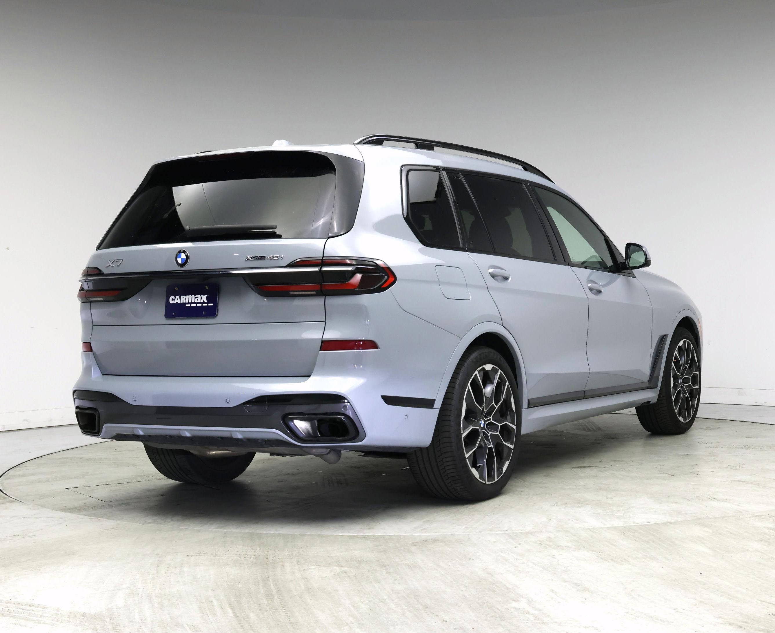 Thumbnail: 2023 BMW X7 - 8