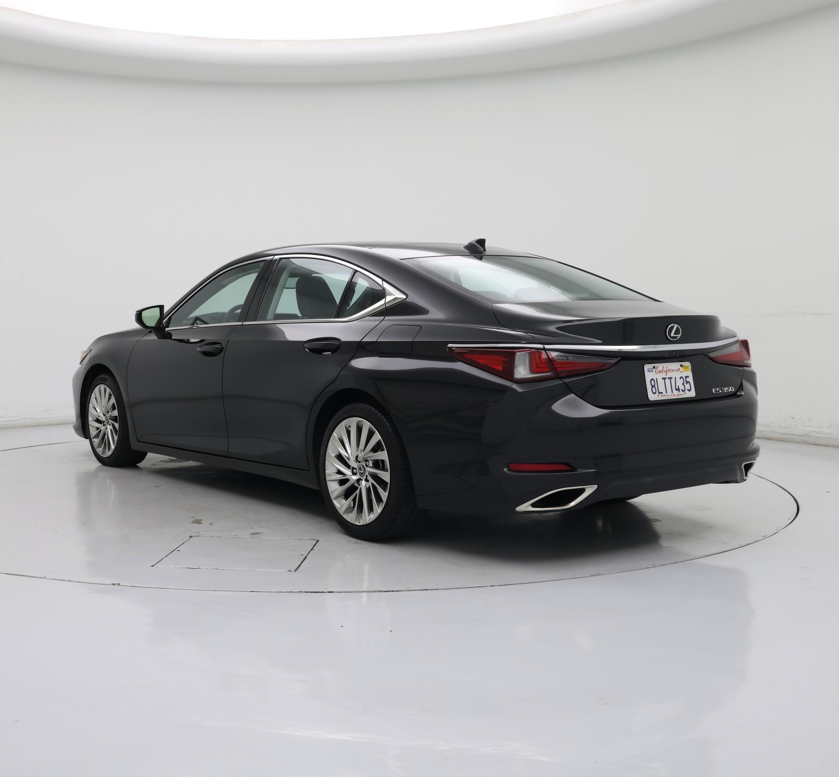 Thumbnail: 2019 Lexus ES - 2