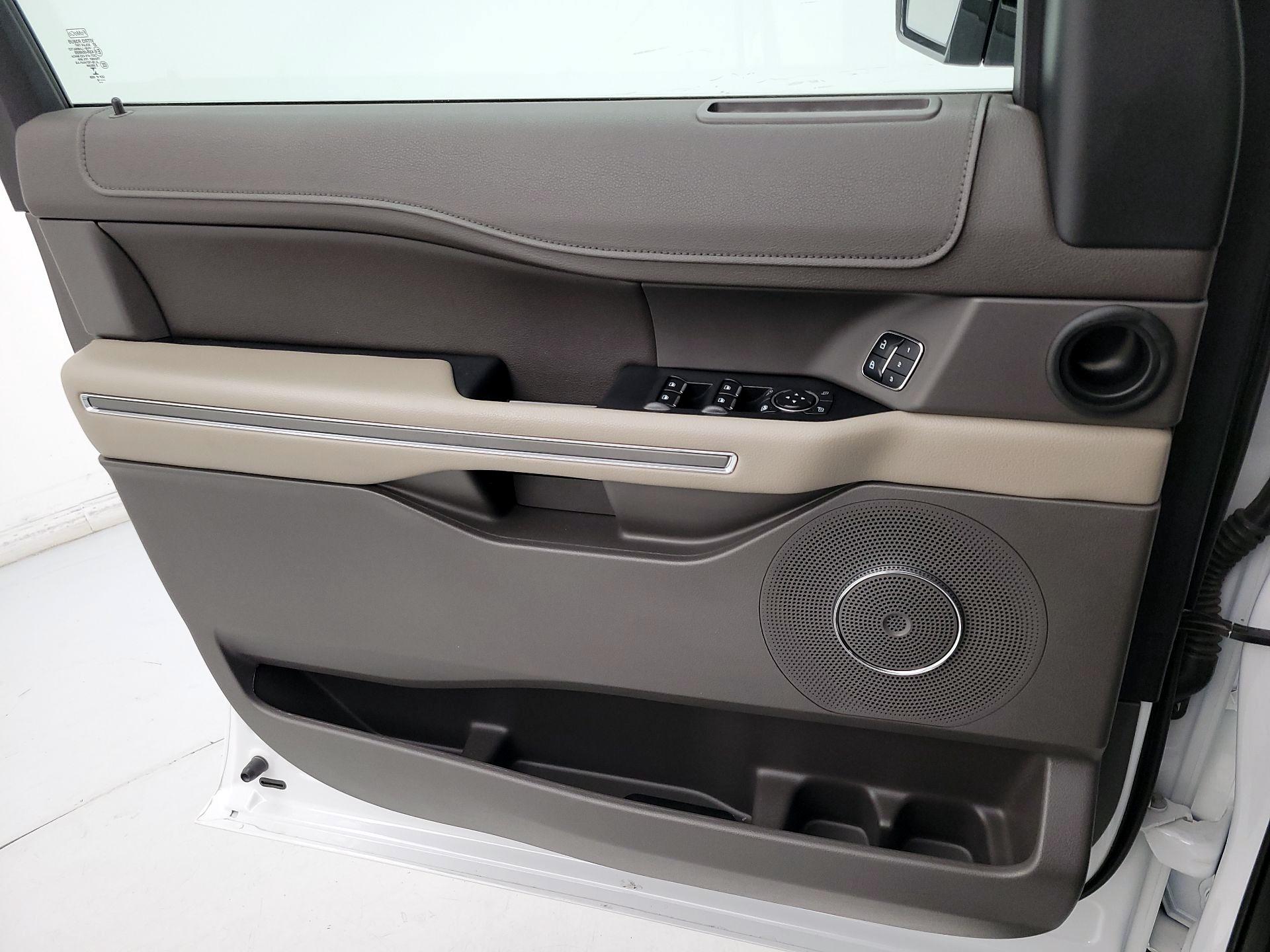 Thumbnail: 2018 Ford Expedition - 12