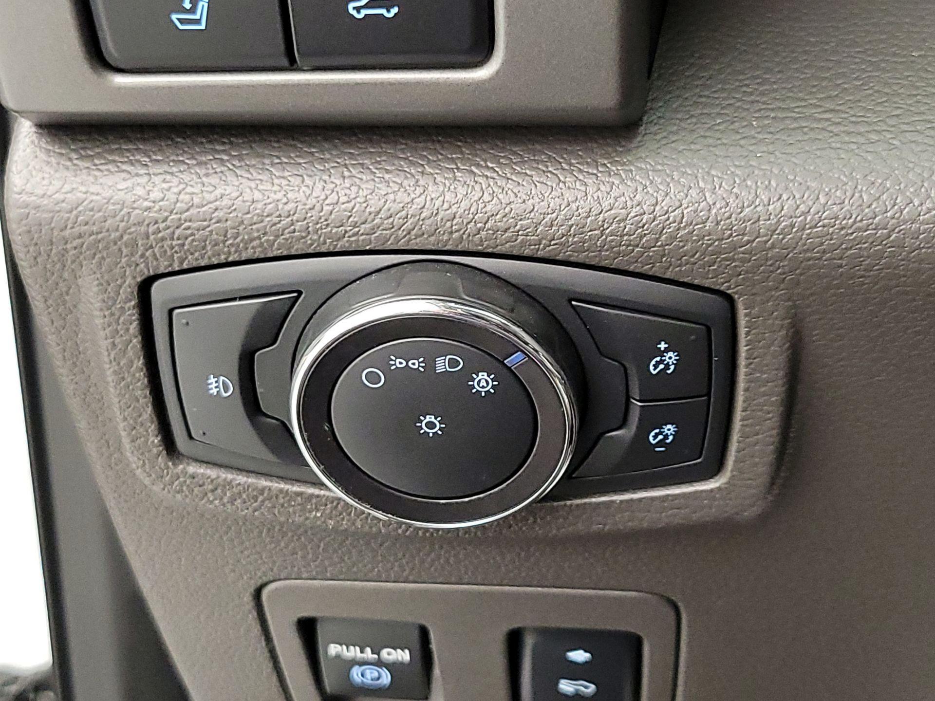 Thumbnail: 2018 Ford Expedition - 13