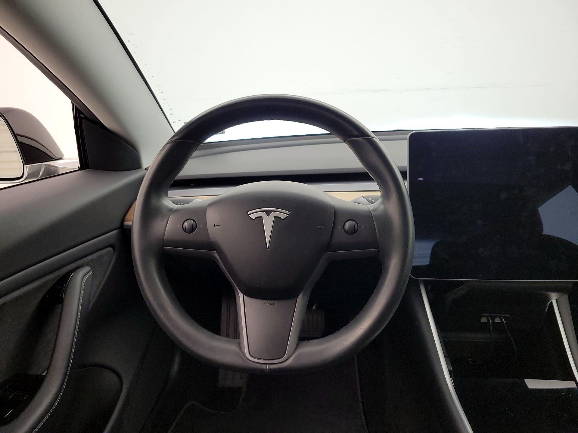Thumbnail: 2019 Tesla Model 3 - 10