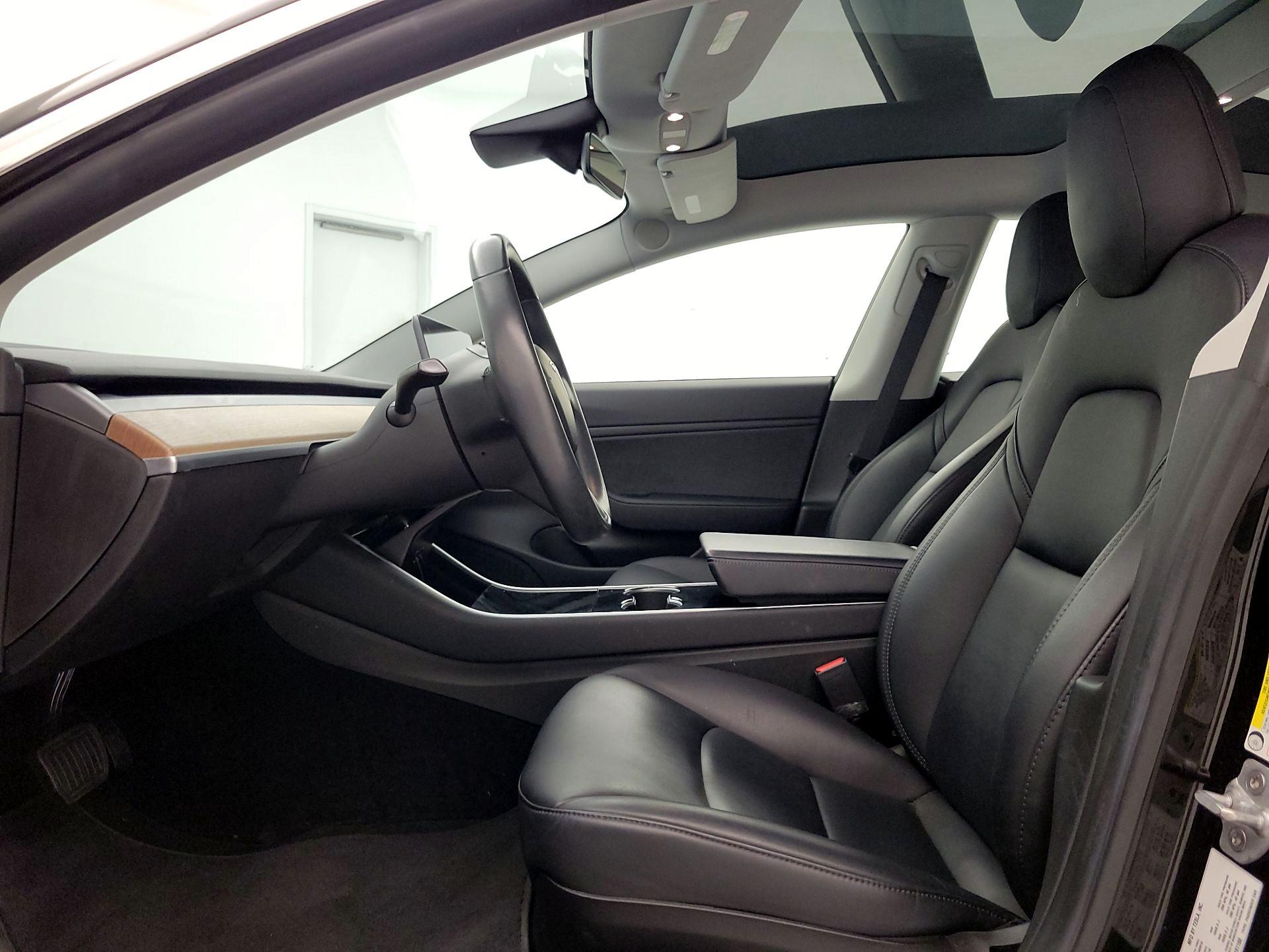 Thumbnail: 2019 Tesla Model 3 - 11