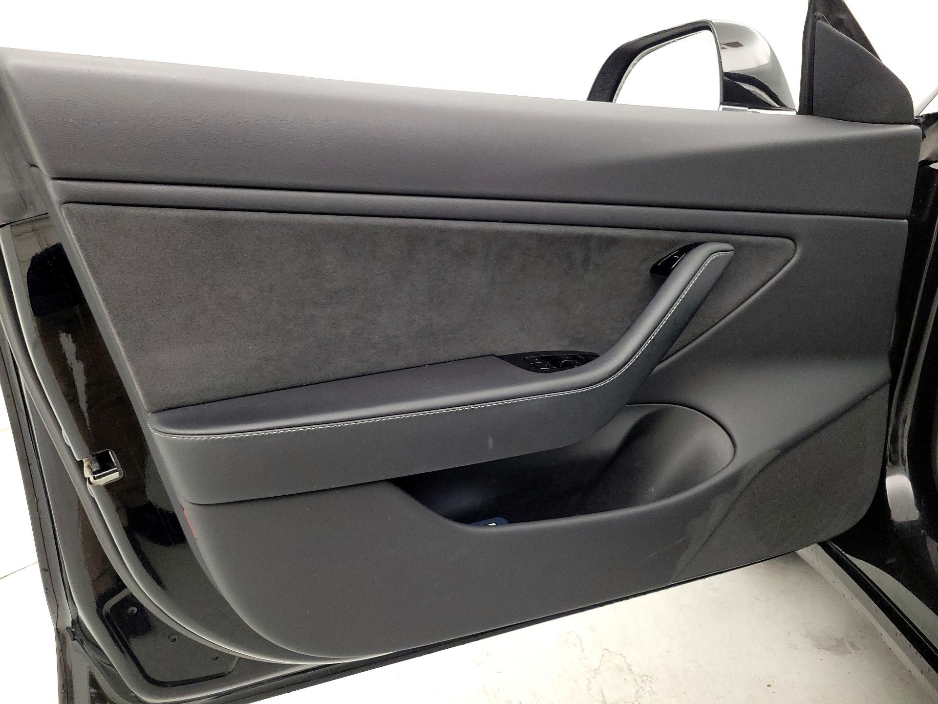 Thumbnail: 2019 Tesla Model 3 - 12