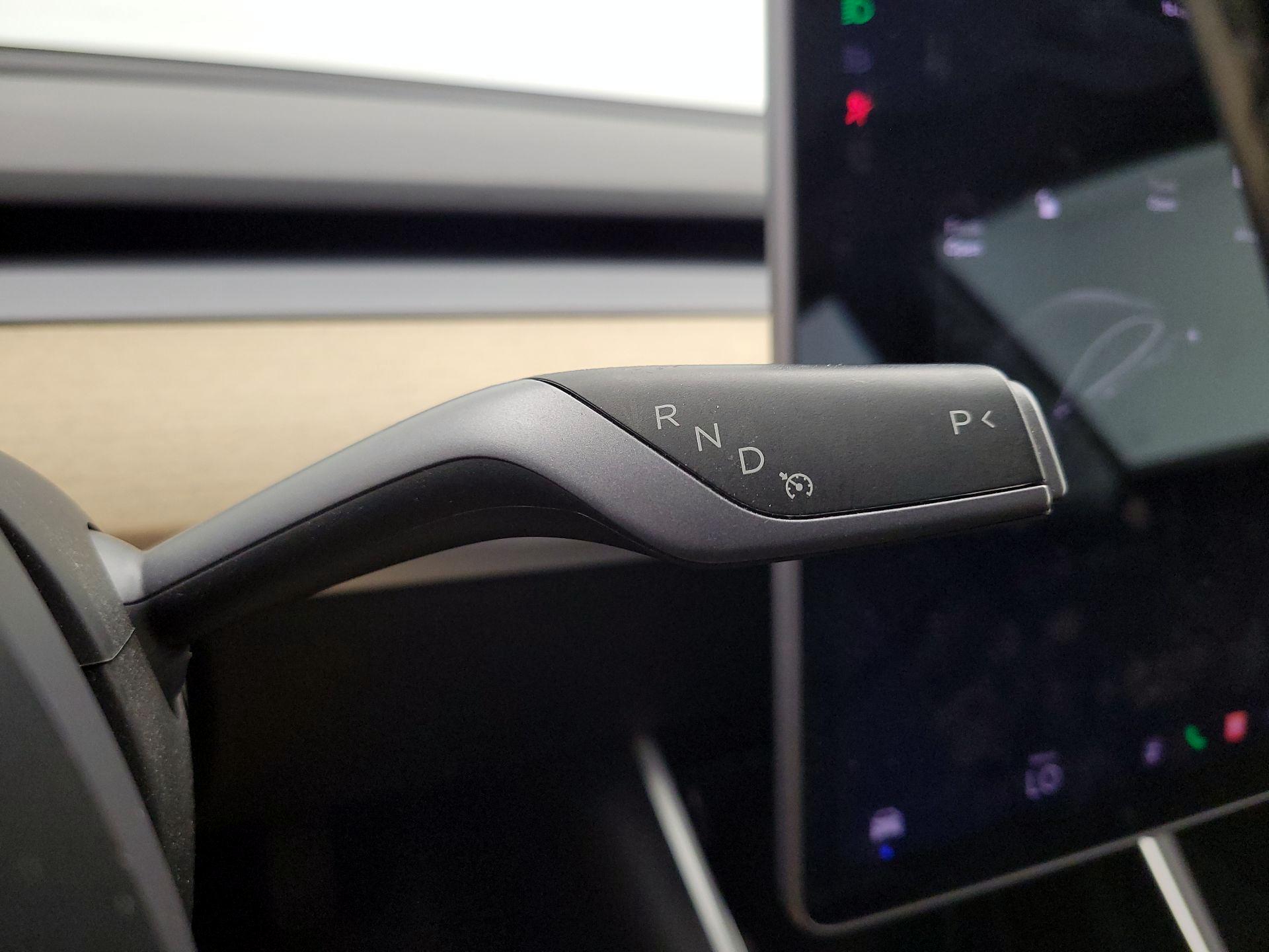 Thumbnail: 2019 Tesla Model 3 - 17