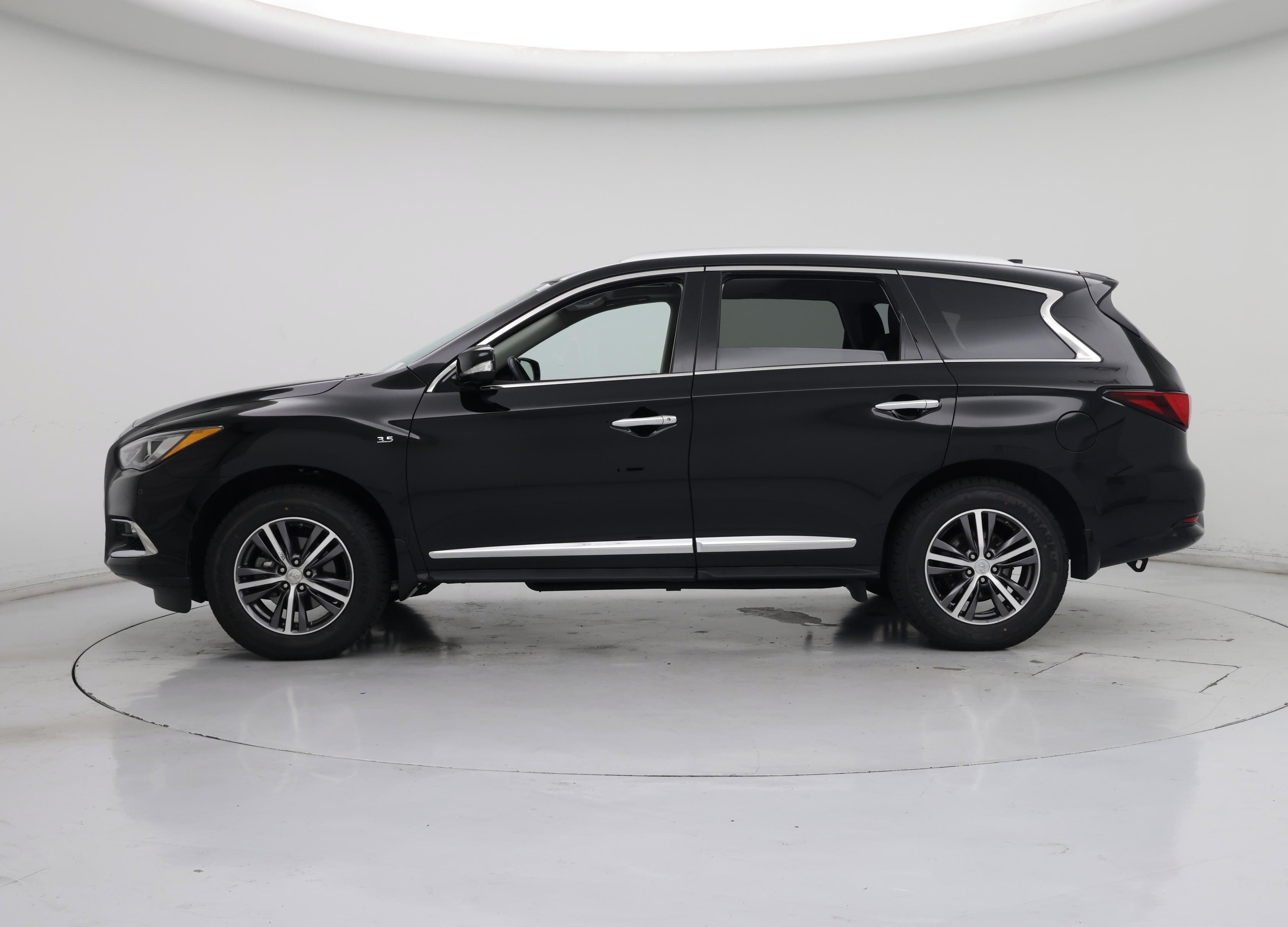 Thumbnail: 2018 INFINITI QX60 - 3