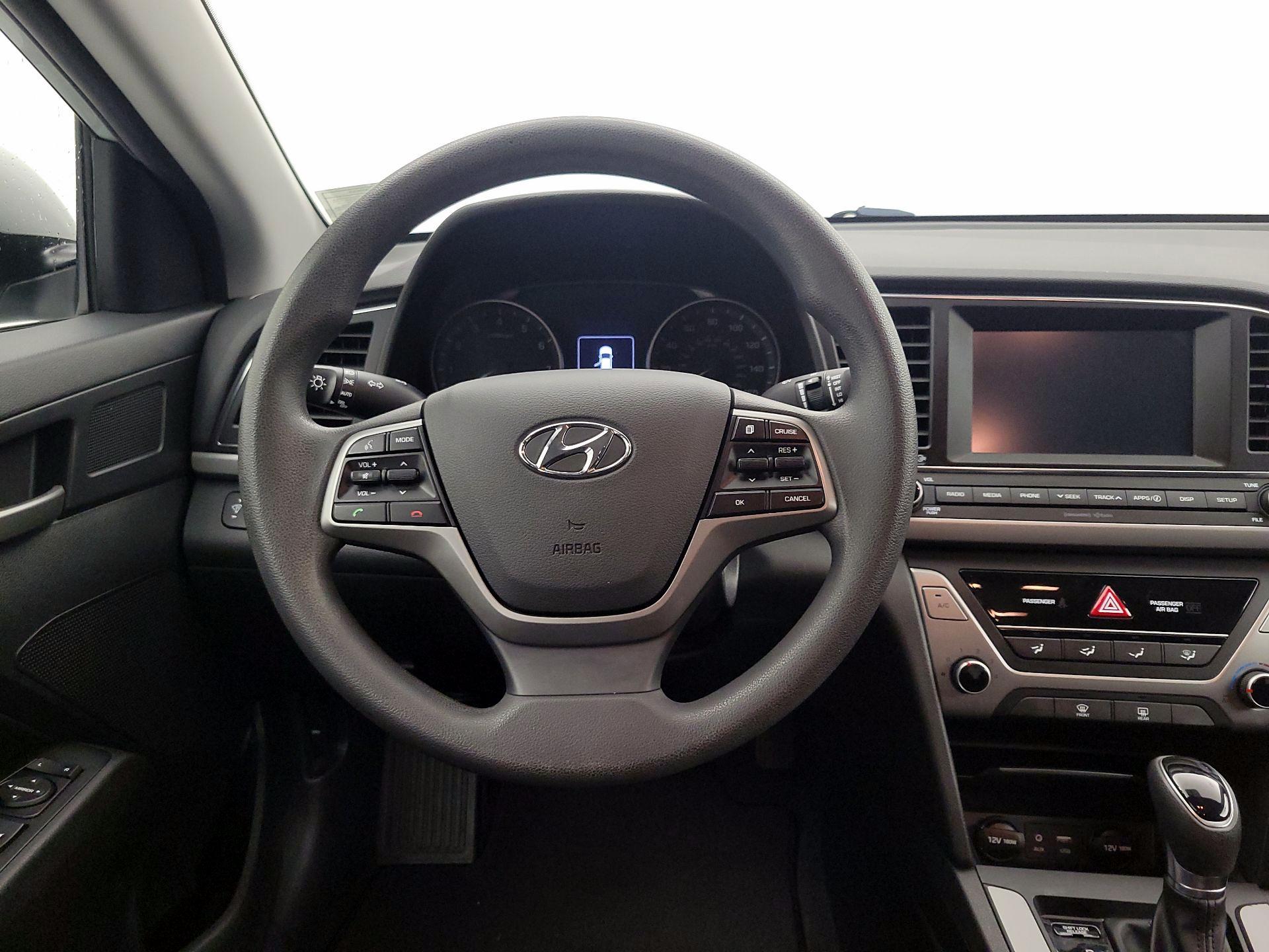 Thumbnail: 2018 Hyundai Elantra - 10