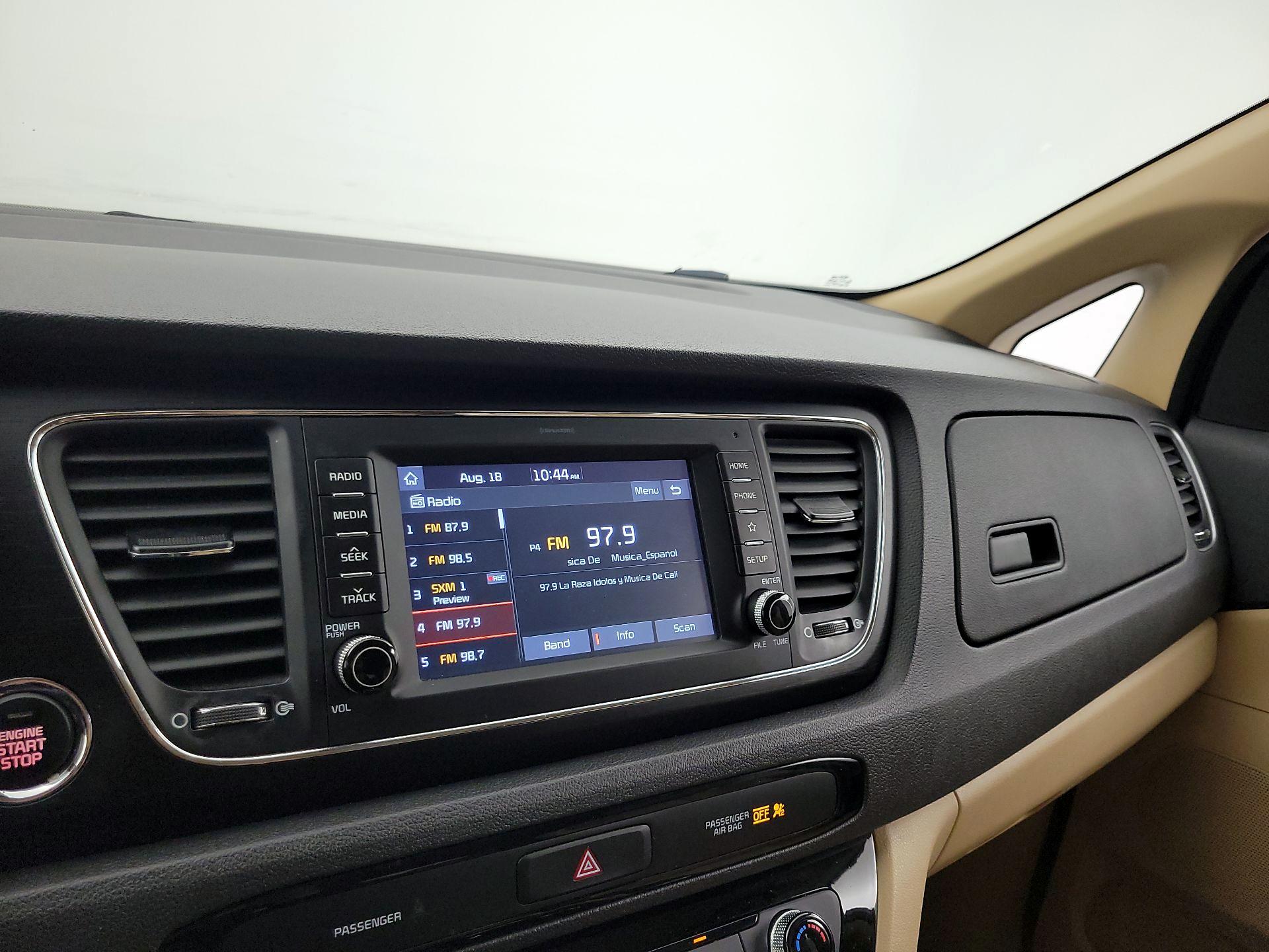Thumbnail: 2019 Kia Sedona - 15