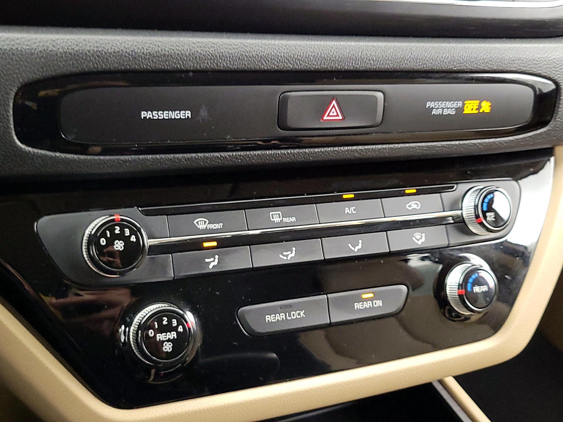 Thumbnail: 2019 Kia Sedona - 17