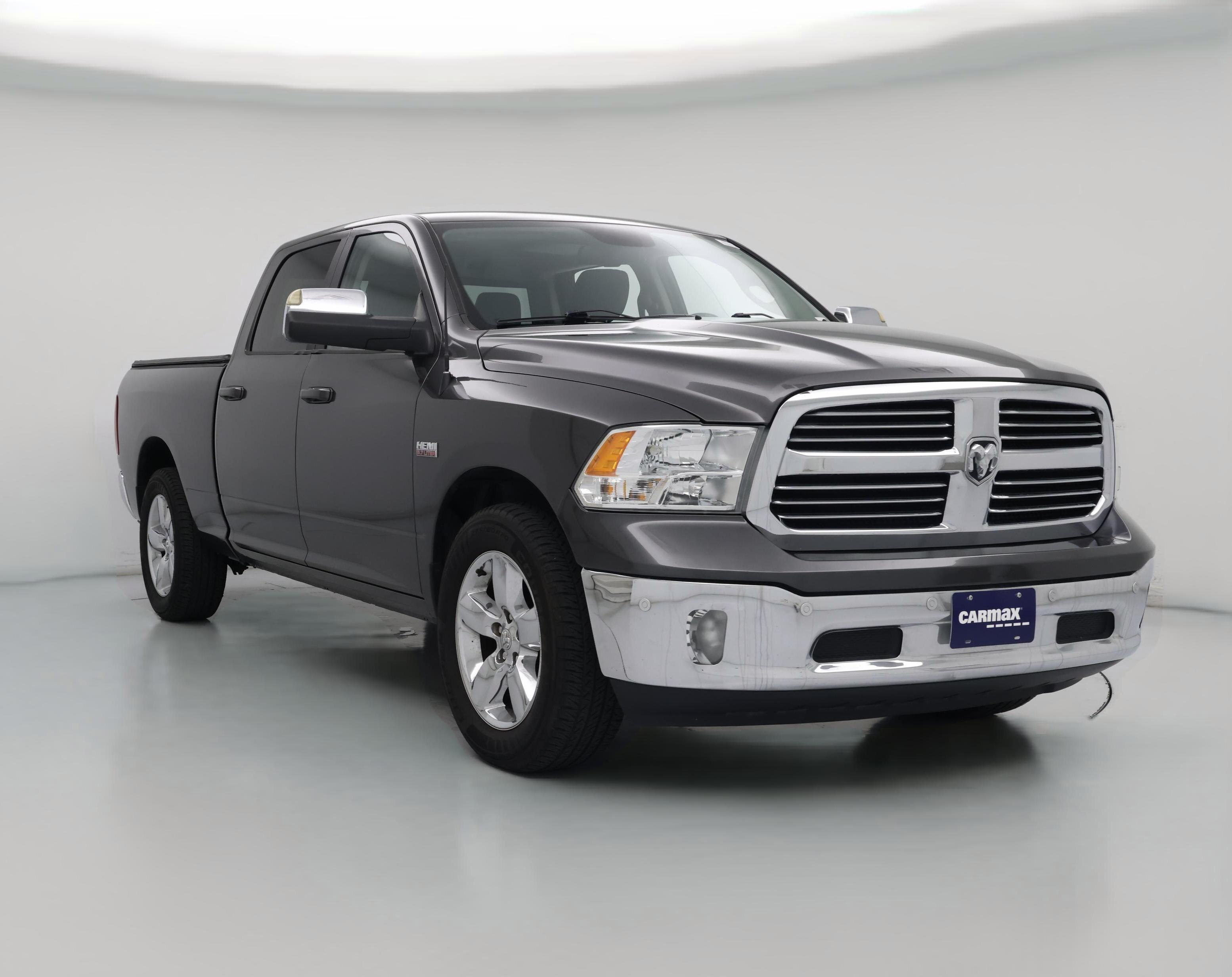 Thumbnail: 2019 RAM 1500 Classic - 1