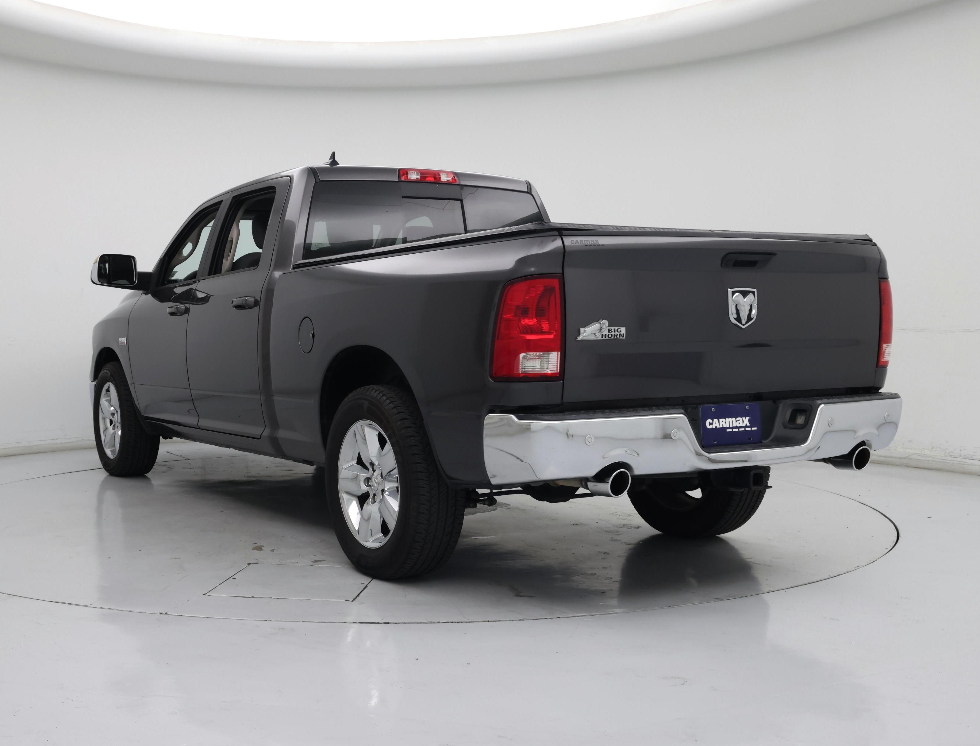 Thumbnail: 2019 RAM 1500 Classic - 2