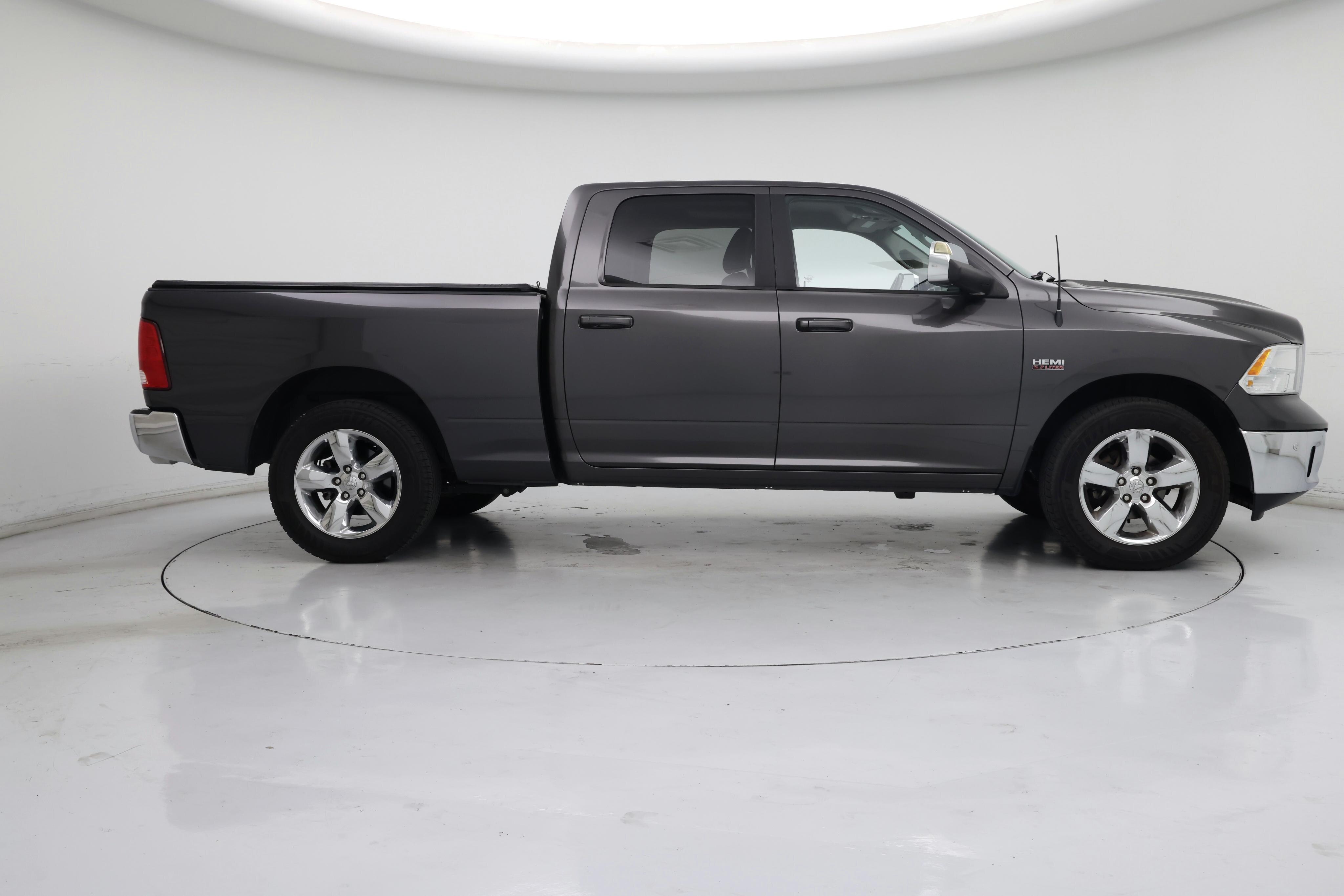Thumbnail: 2019 RAM 1500 Classic - 7