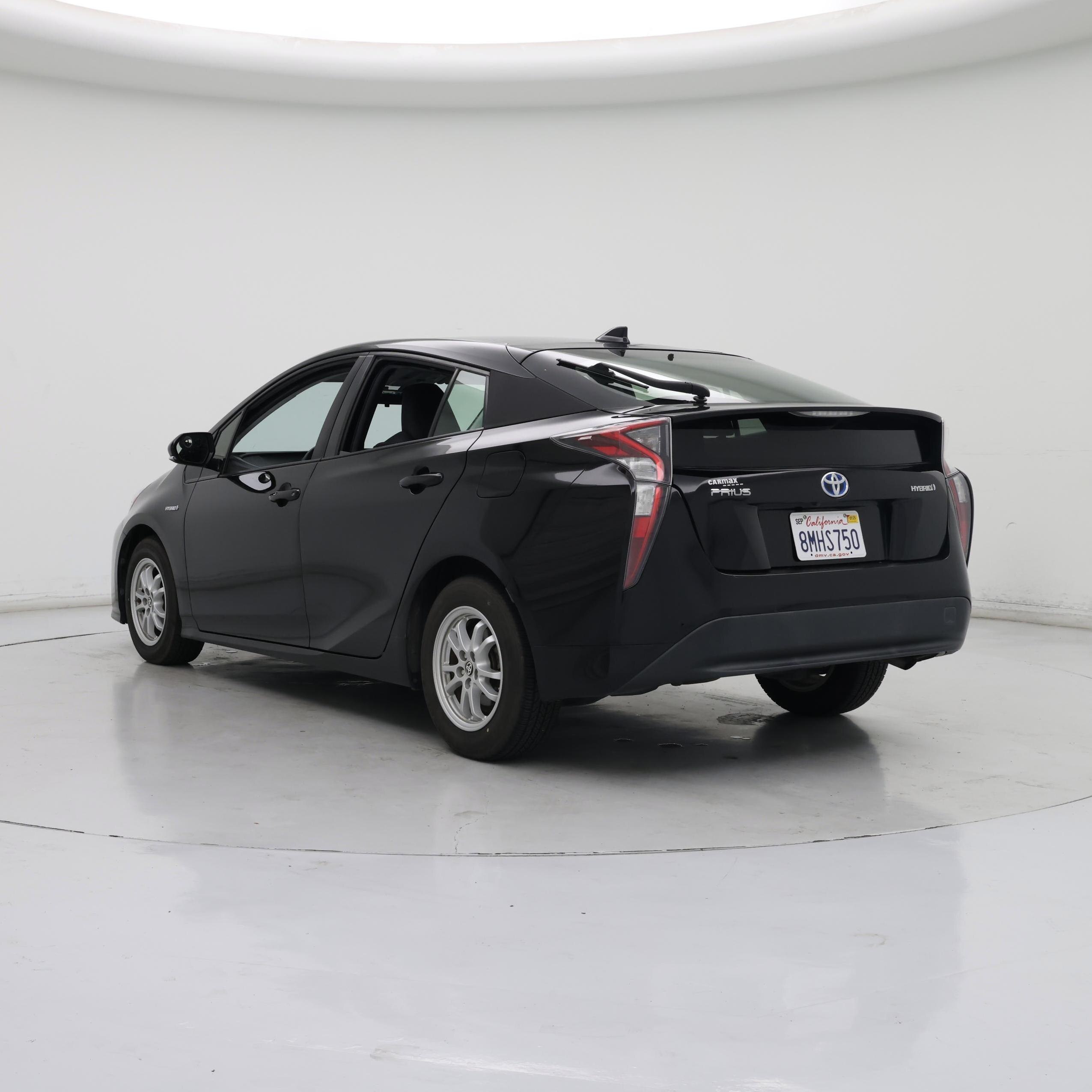 Thumbnail: 2016 Toyota Prius - 2