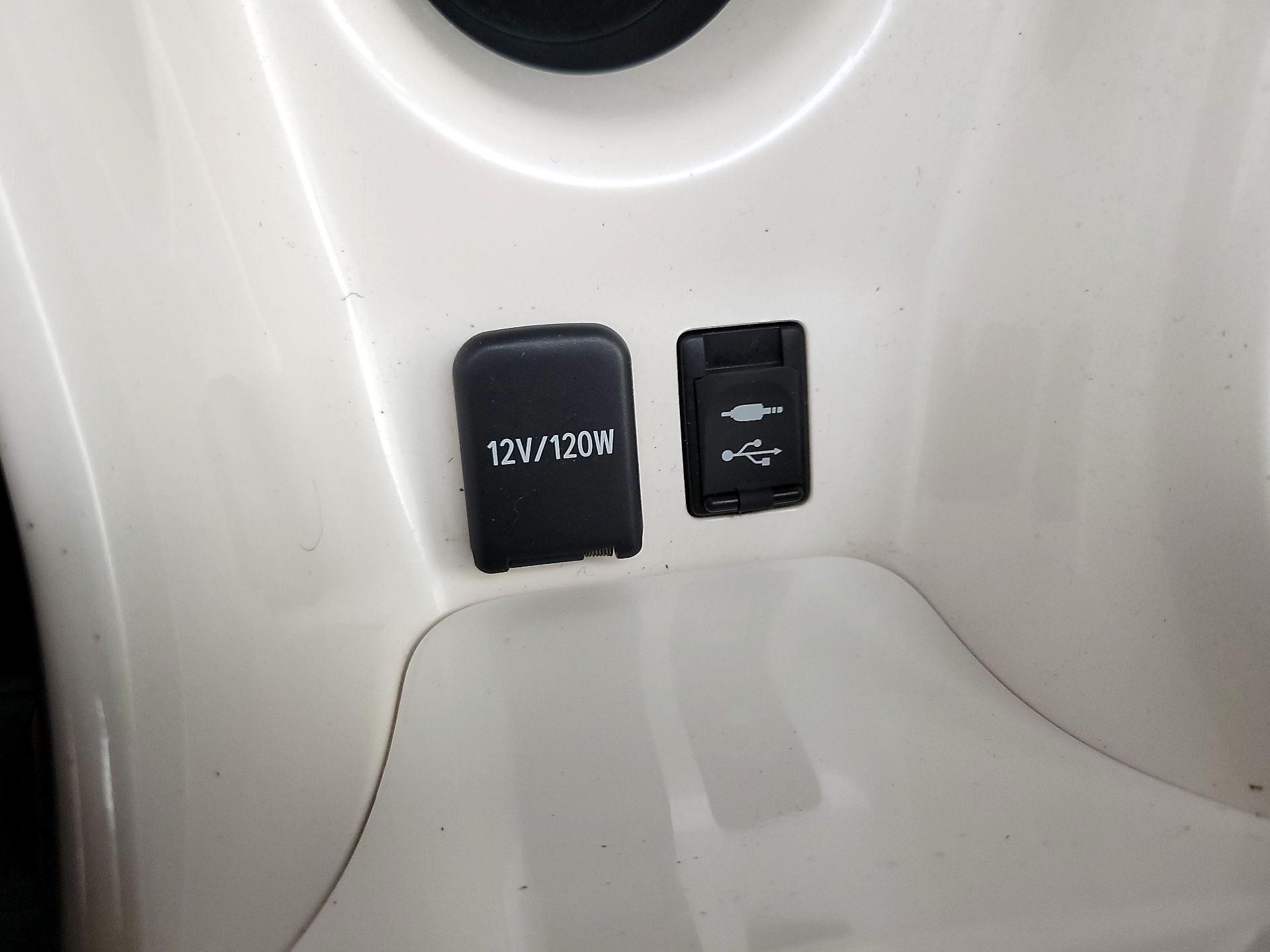 Thumbnail: 2016 Toyota Prius - 19