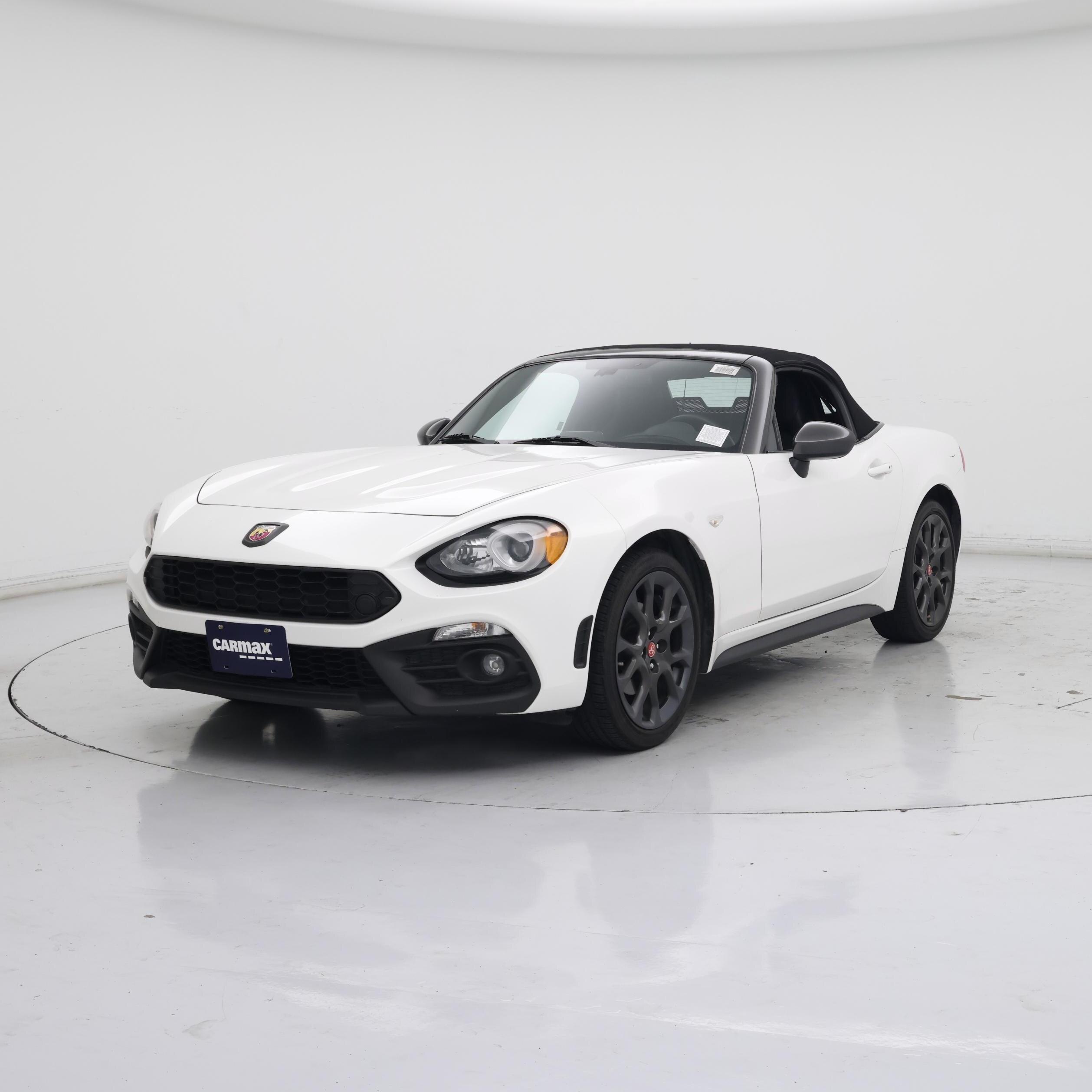 Thumbnail: 2017 Fiat 124 Spider - 4