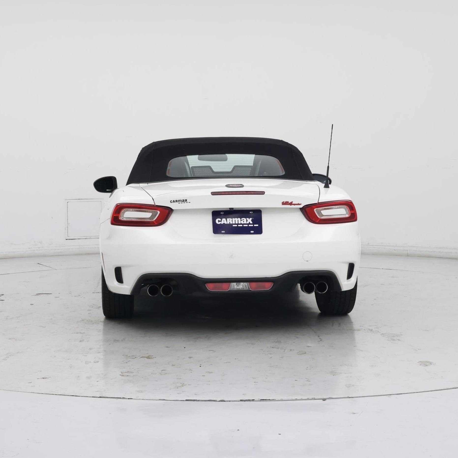 Thumbnail: 2017 Fiat 124 Spider - 6