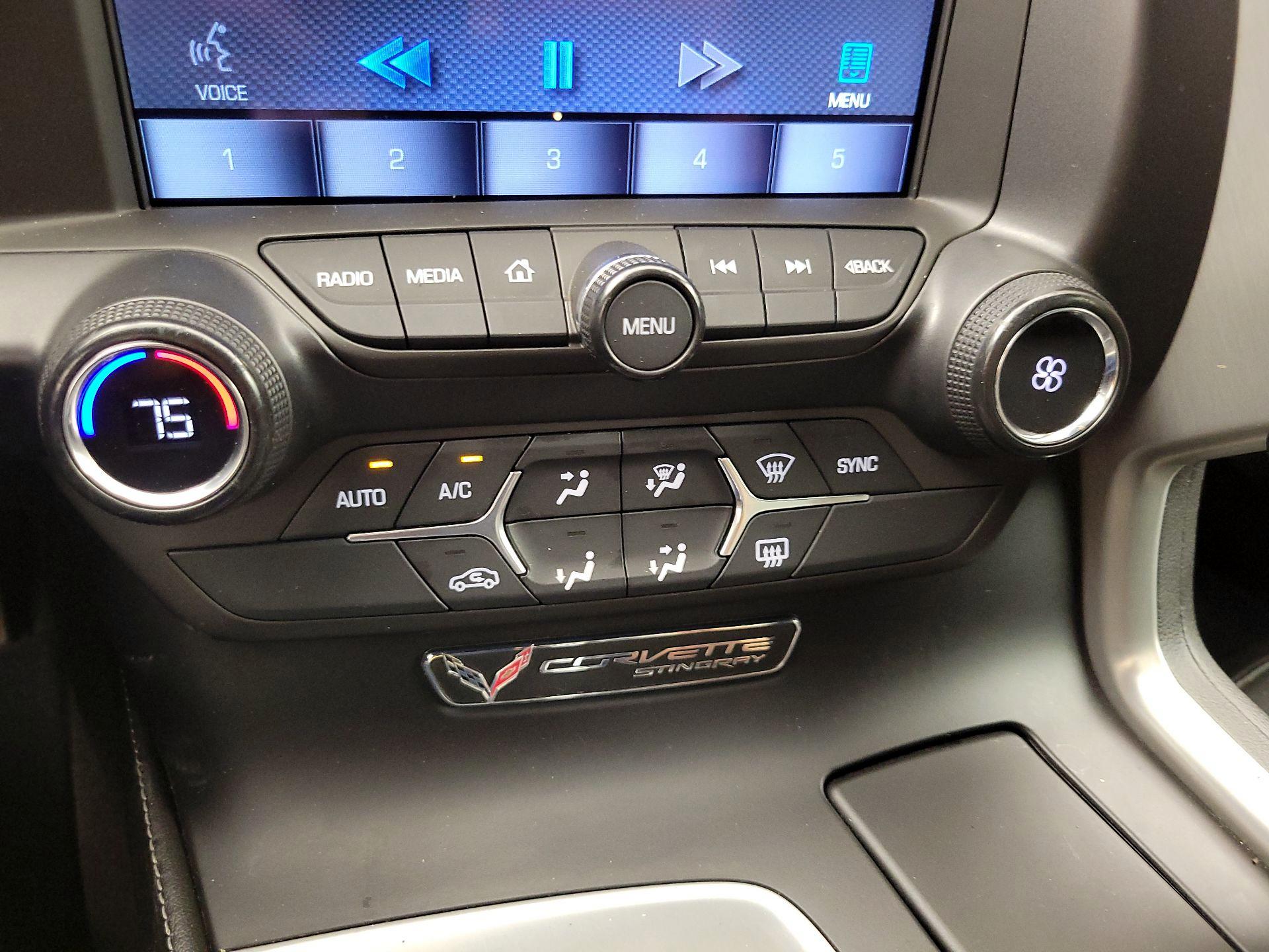 Thumbnail: 2015 Chevrolet Corvette - 17