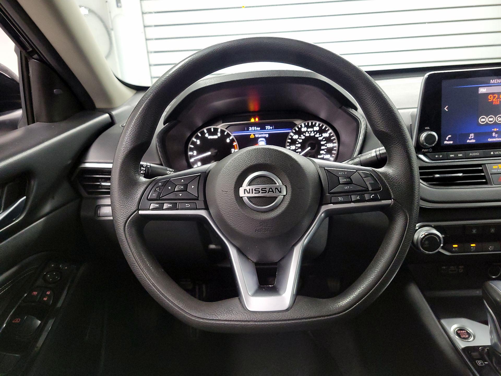 Thumbnail: 2021 Nissan Altima - 10