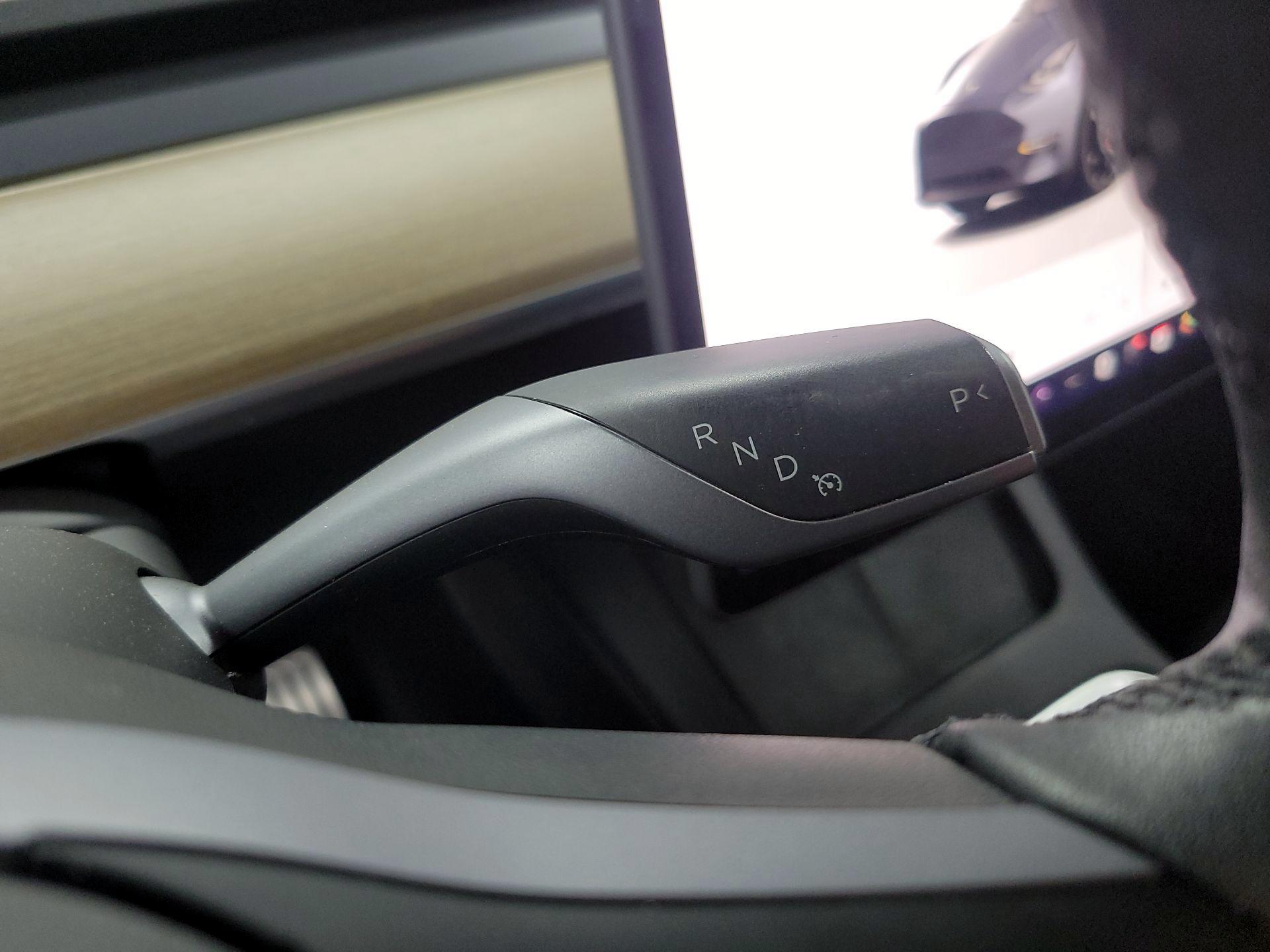 Thumbnail: 2022 Tesla Model Y - 16