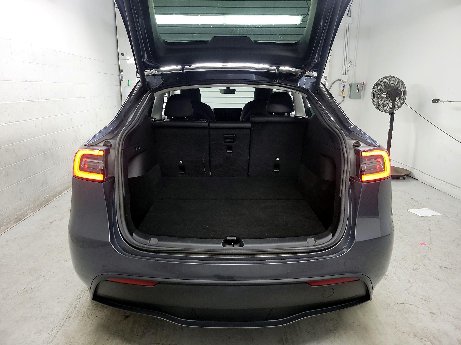 Thumbnail: 2022 Tesla Model Y - 18