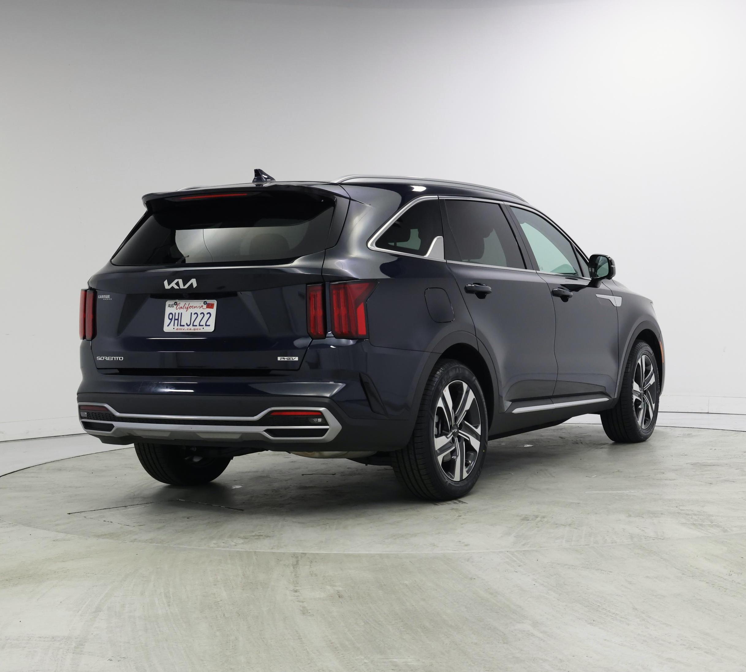 Thumbnail: 2023 Kia Sorento - 8