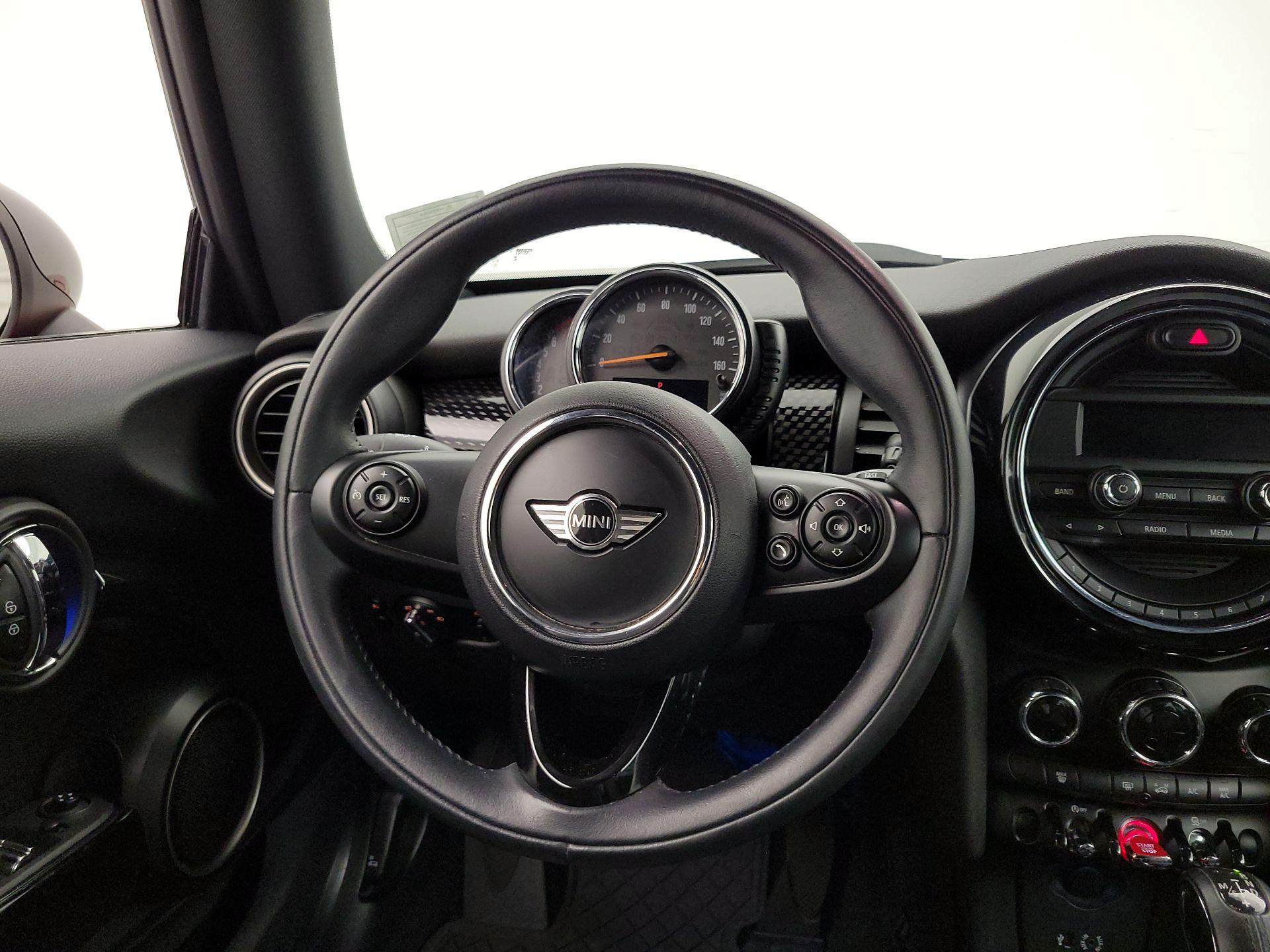 Thumbnail: 2015 MINI Cooper Hardtop - 10