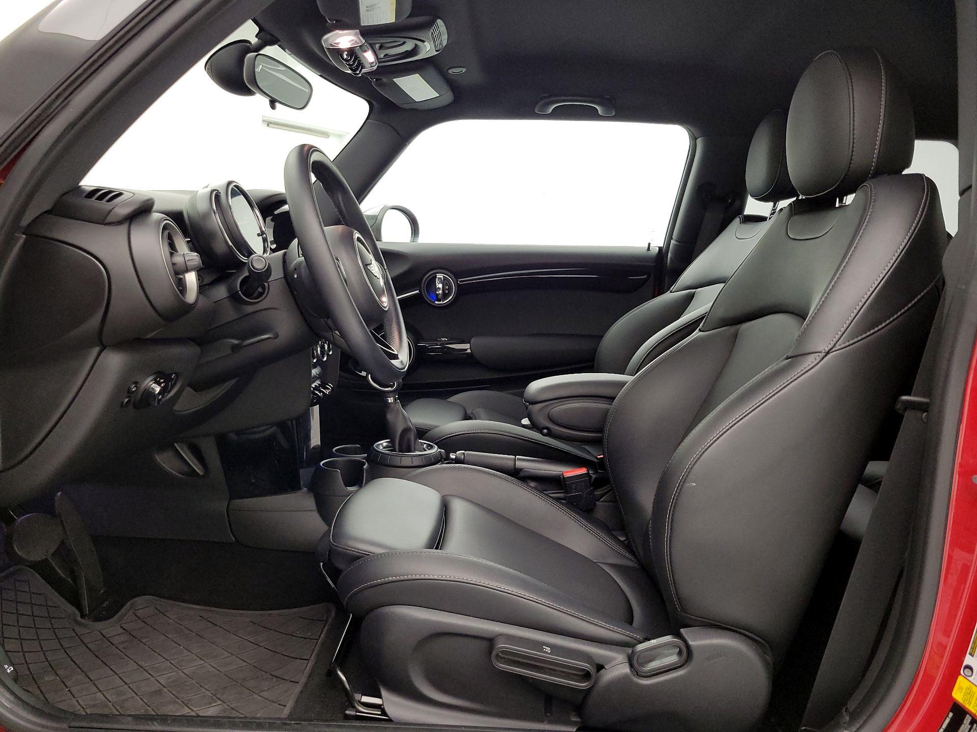 Thumbnail: 2015 MINI Cooper Hardtop - 11