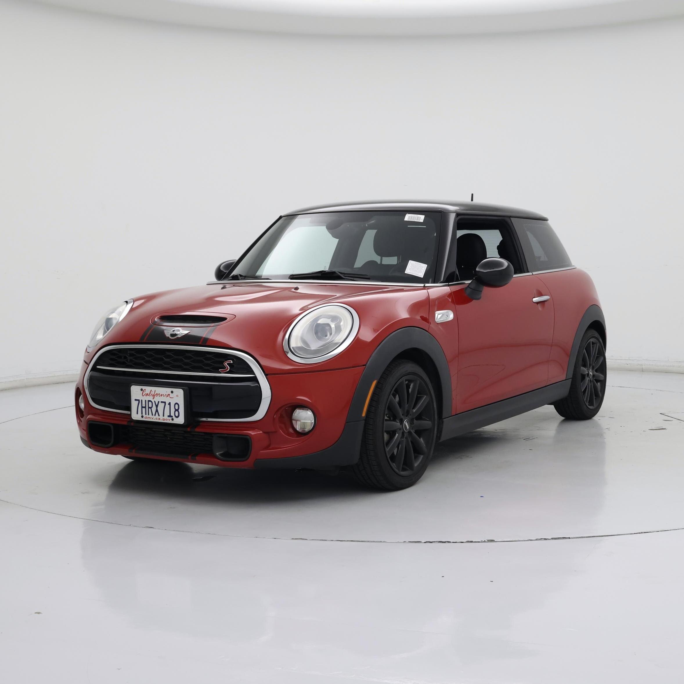 Thumbnail: 2015 MINI Cooper Hardtop - 4
