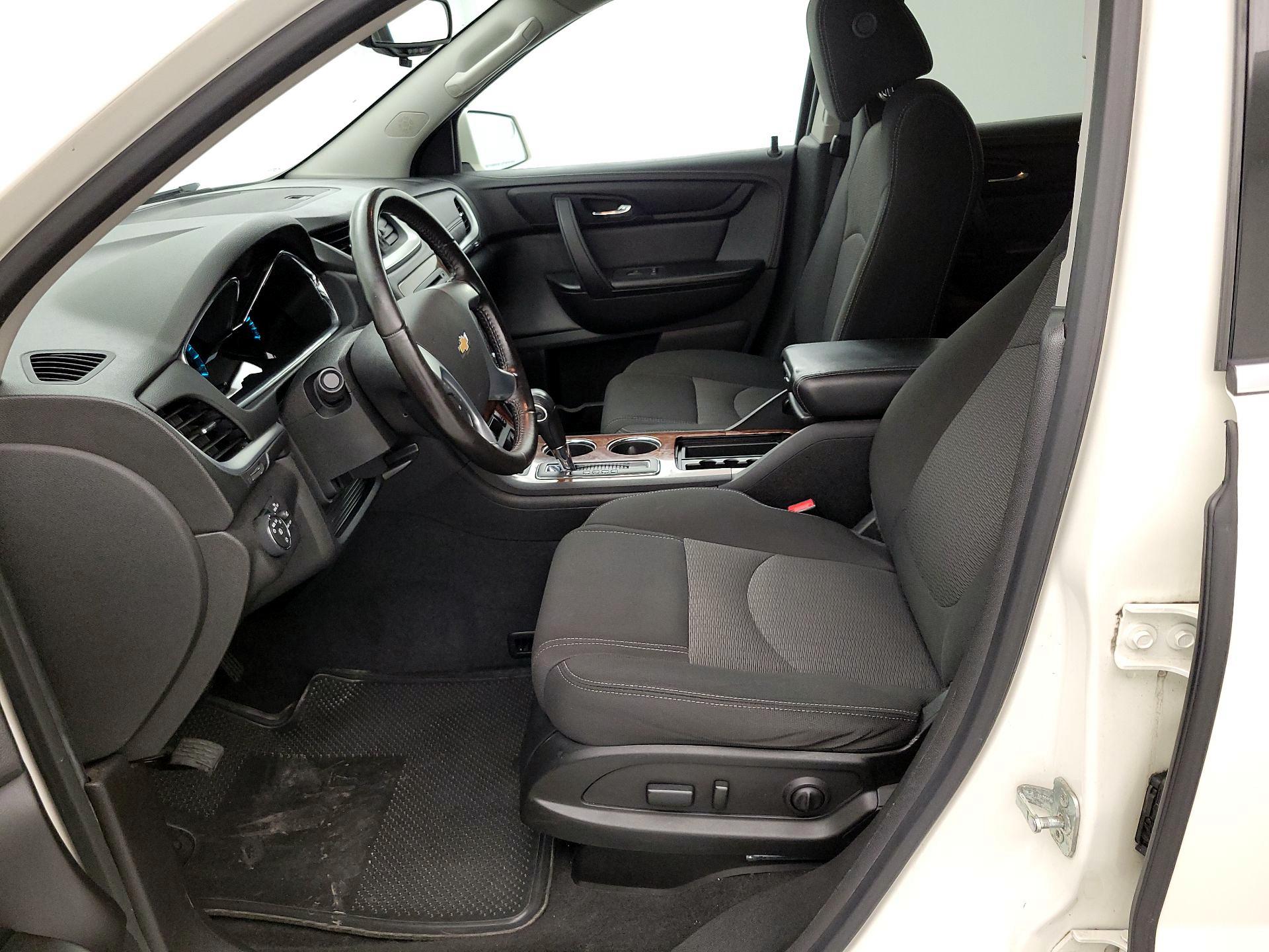 Thumbnail: 2014 Chevrolet Traverse - 11