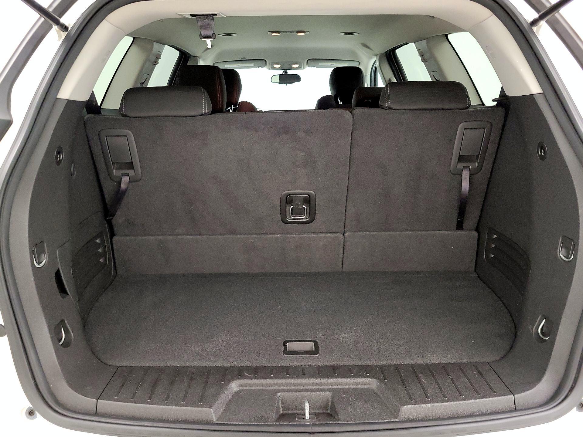 Thumbnail: 2014 Chevrolet Traverse - 20