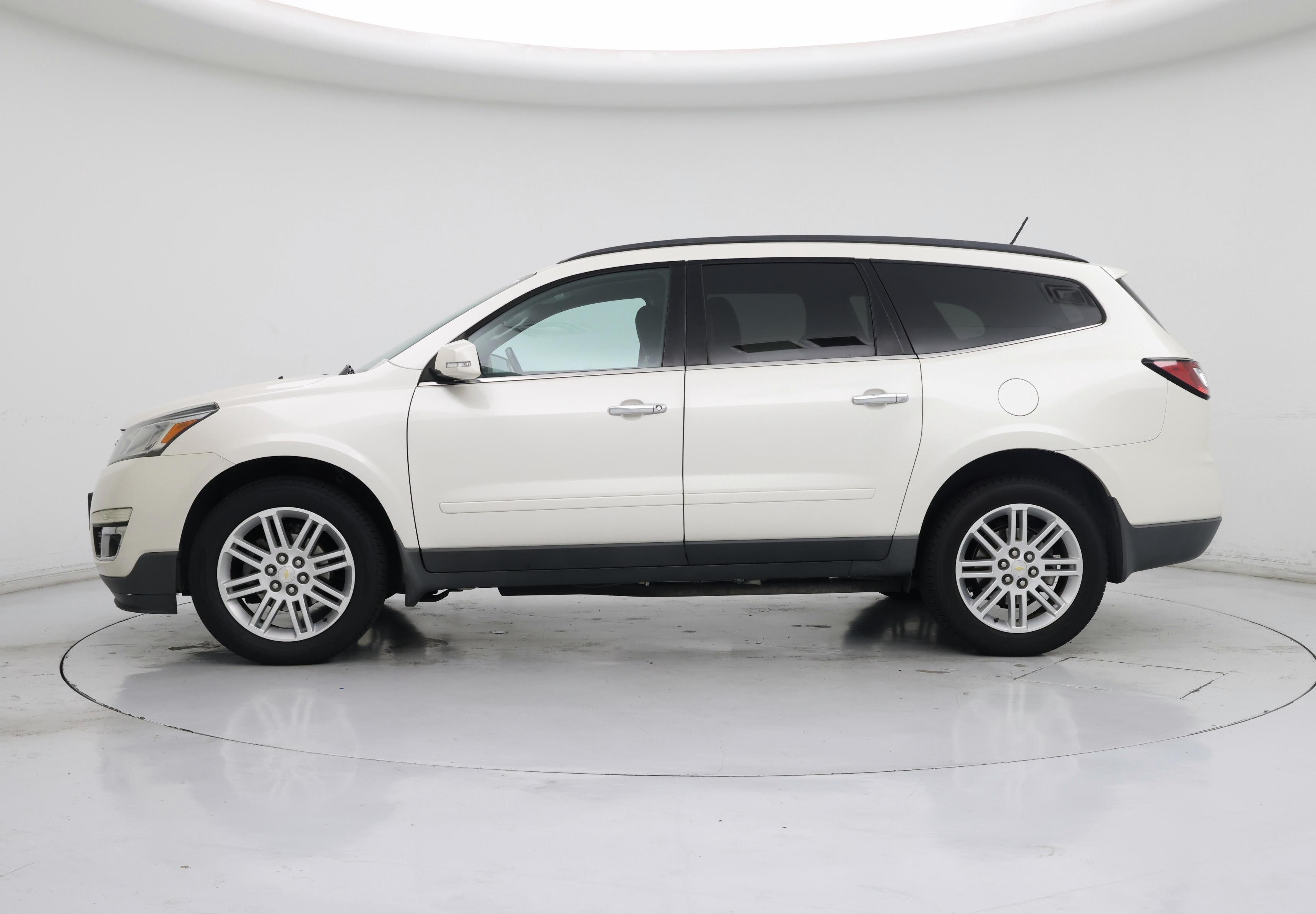 Thumbnail: 2014 Chevrolet Traverse - 3
