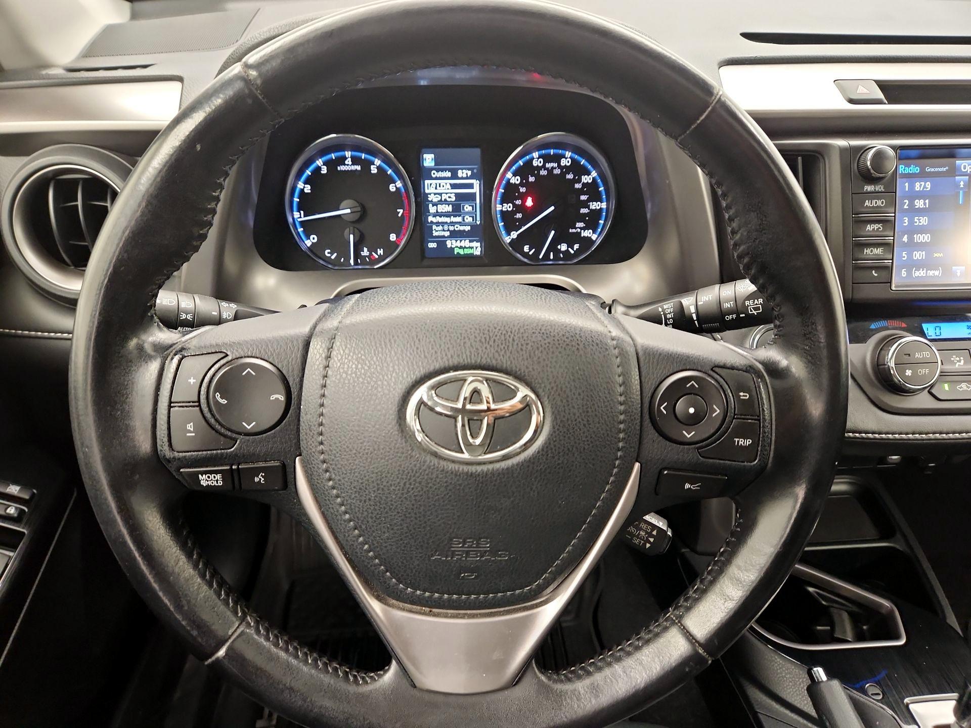 Thumbnail: 2017 Toyota RAV4 - 10