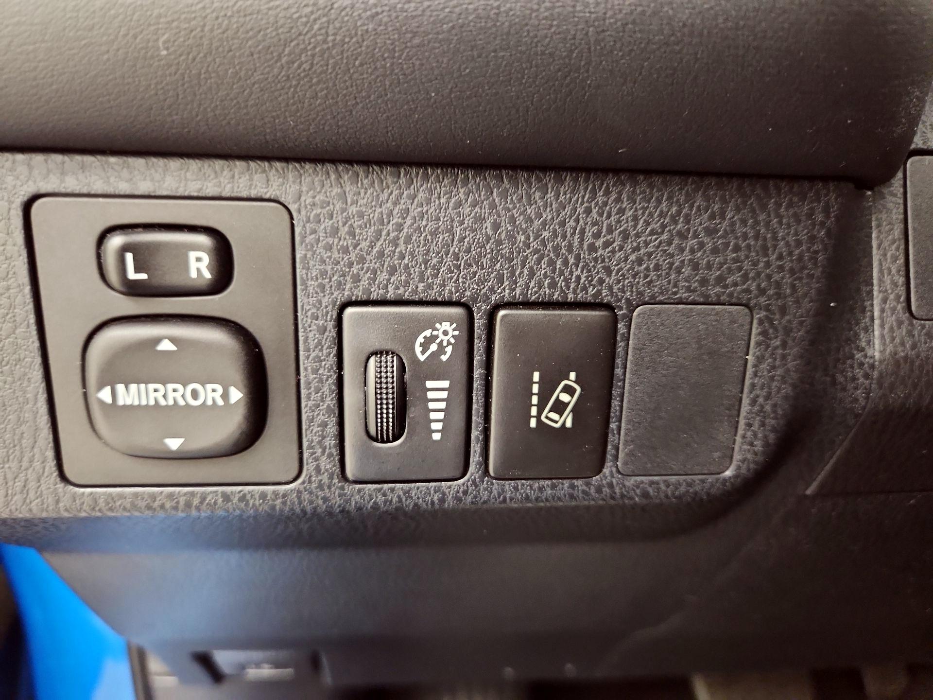 Thumbnail: 2017 Toyota RAV4 - 13