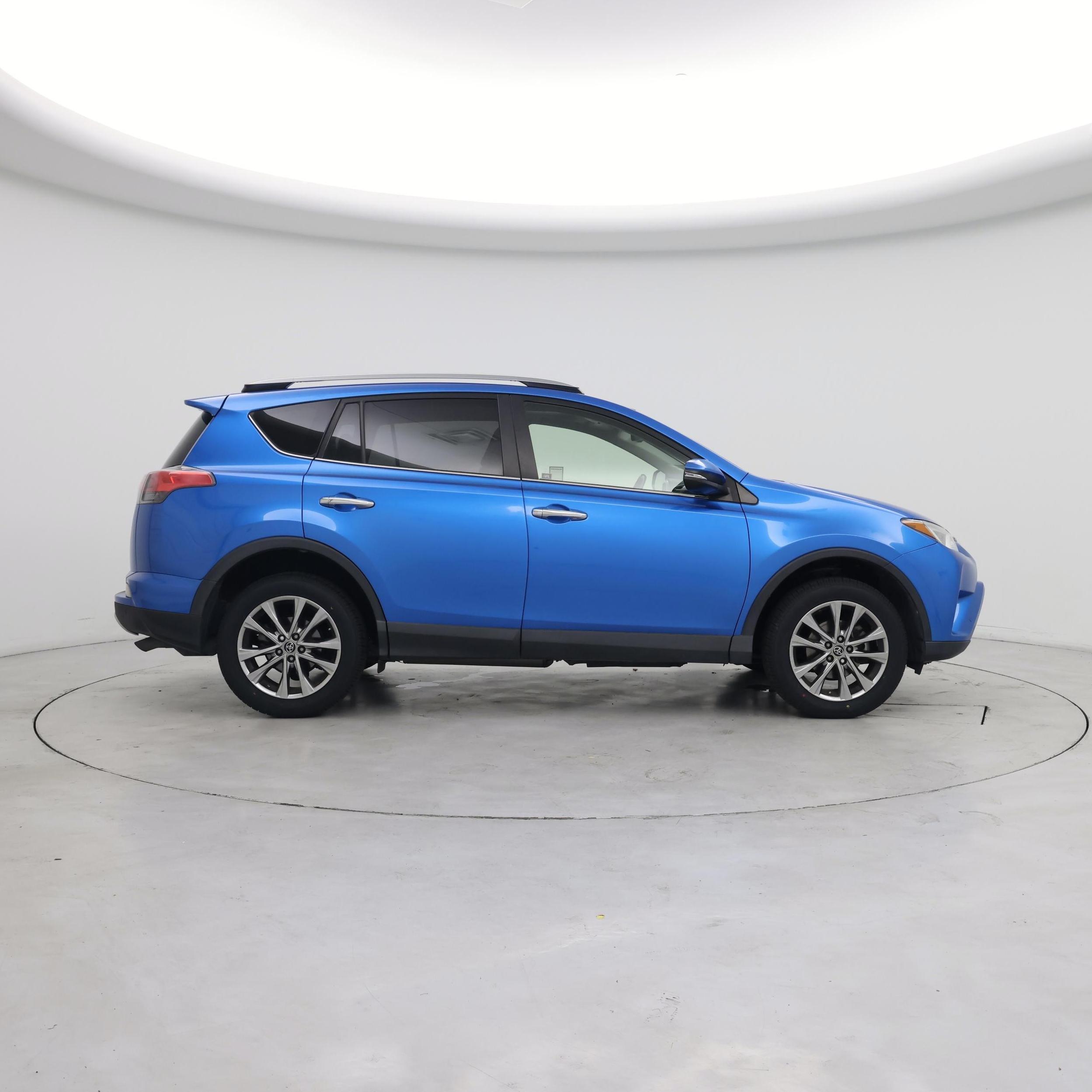 Thumbnail: 2017 Toyota RAV4 - 7