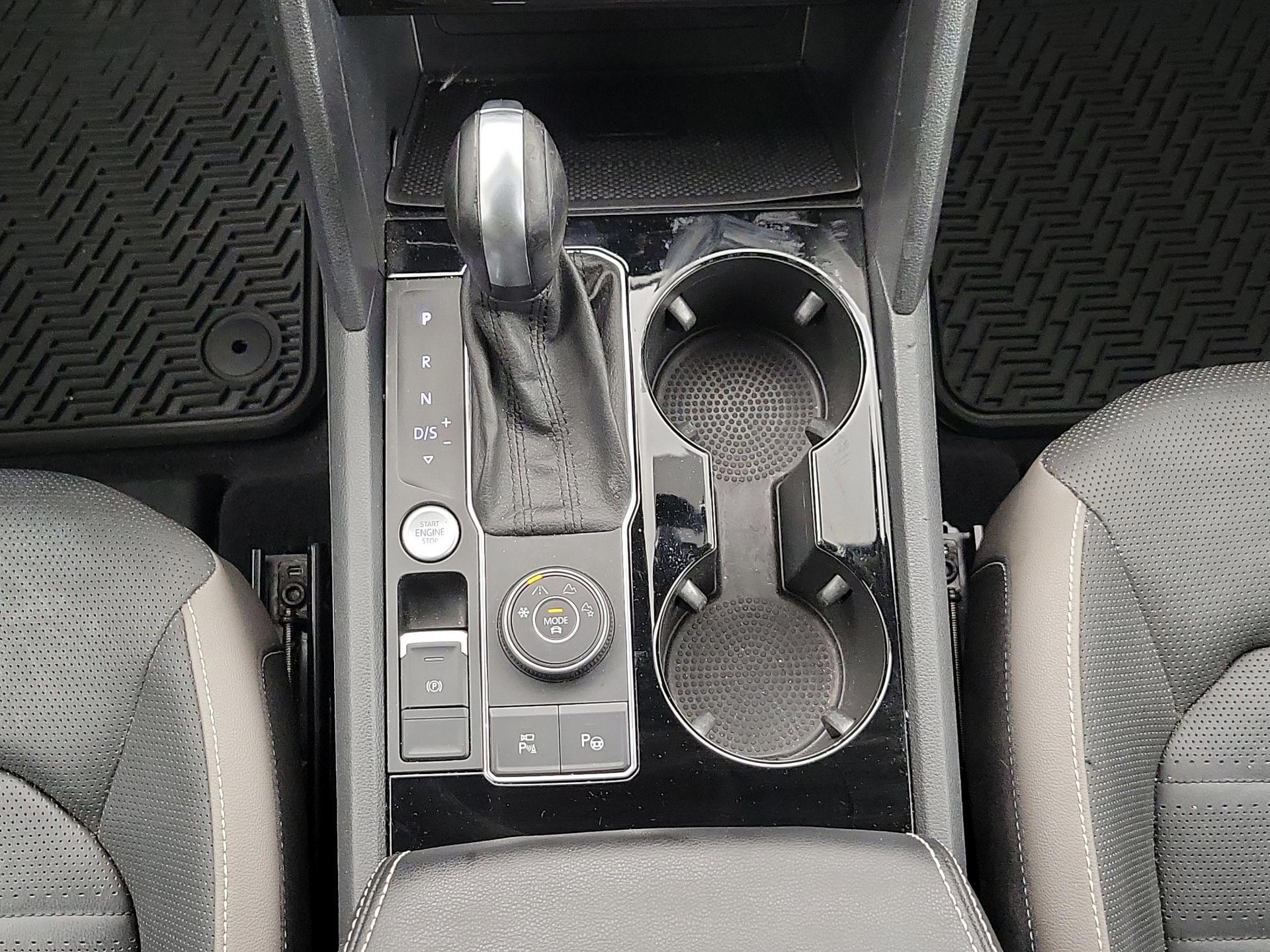 Thumbnail: 2021 Volkswagen Atlas - 18