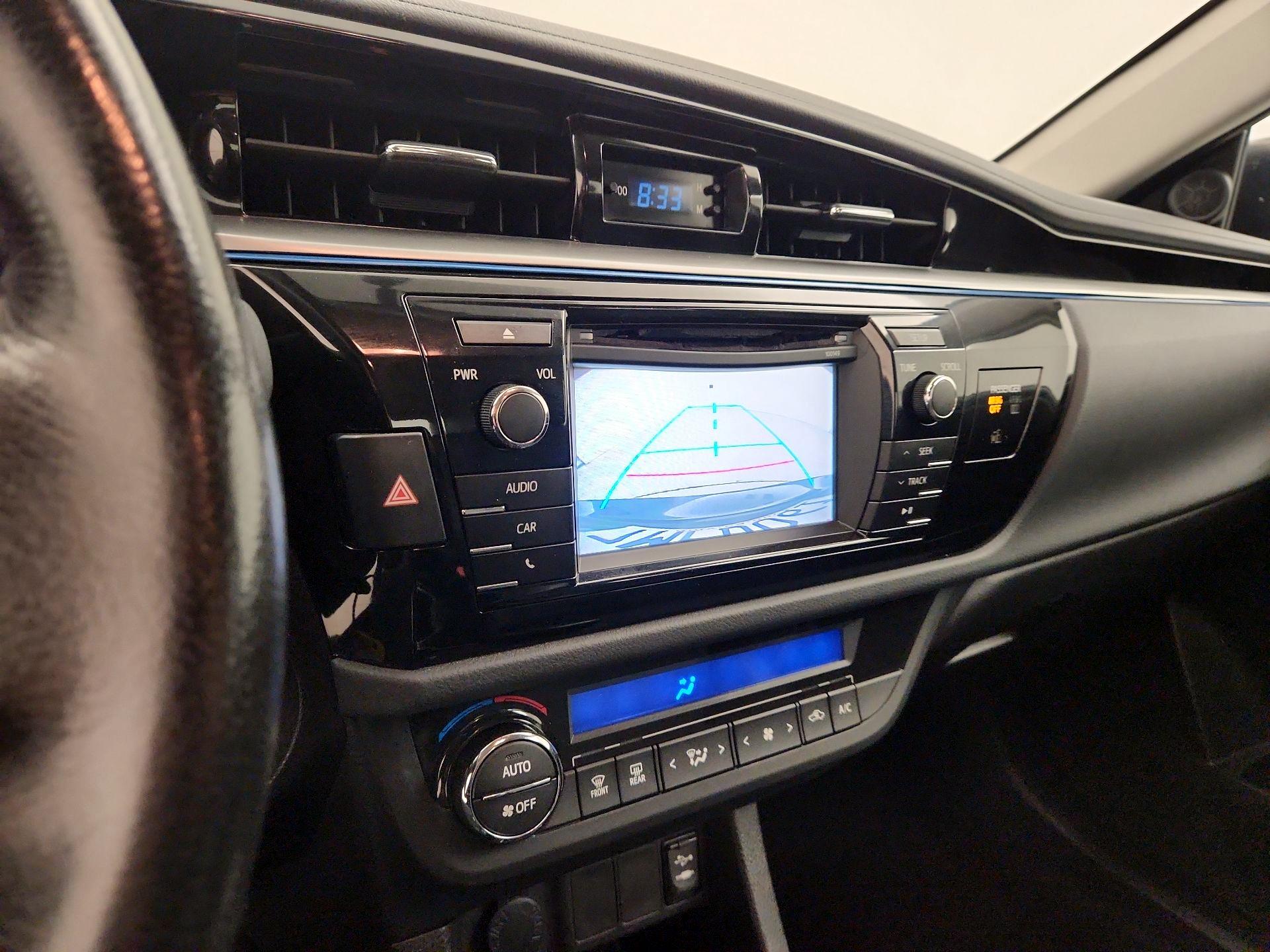 Thumbnail: 2015 Toyota Corolla - 14