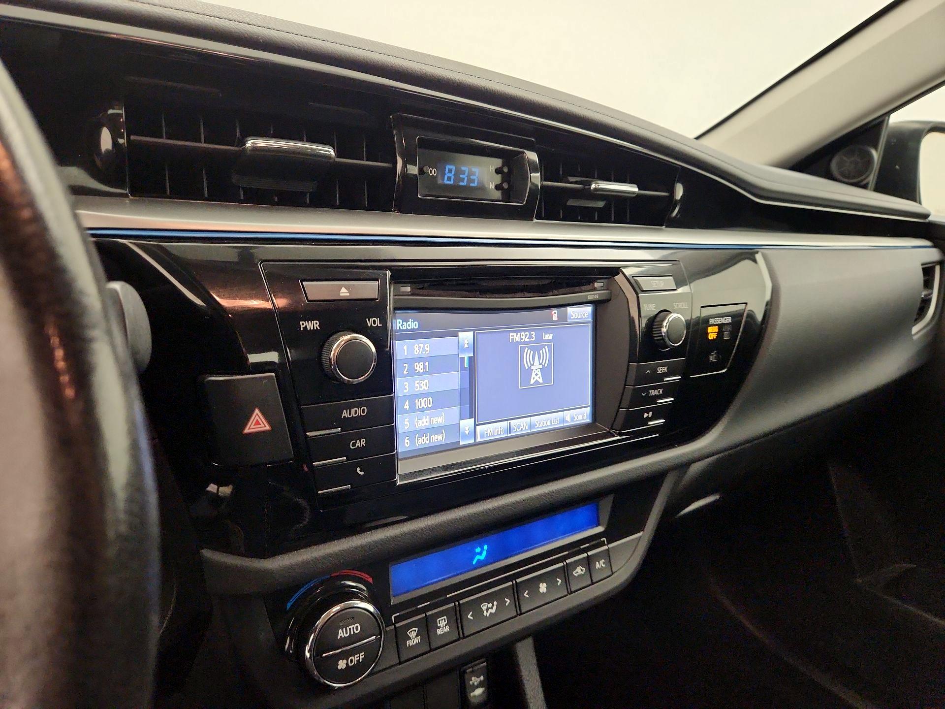 Thumbnail: 2015 Toyota Corolla - 15