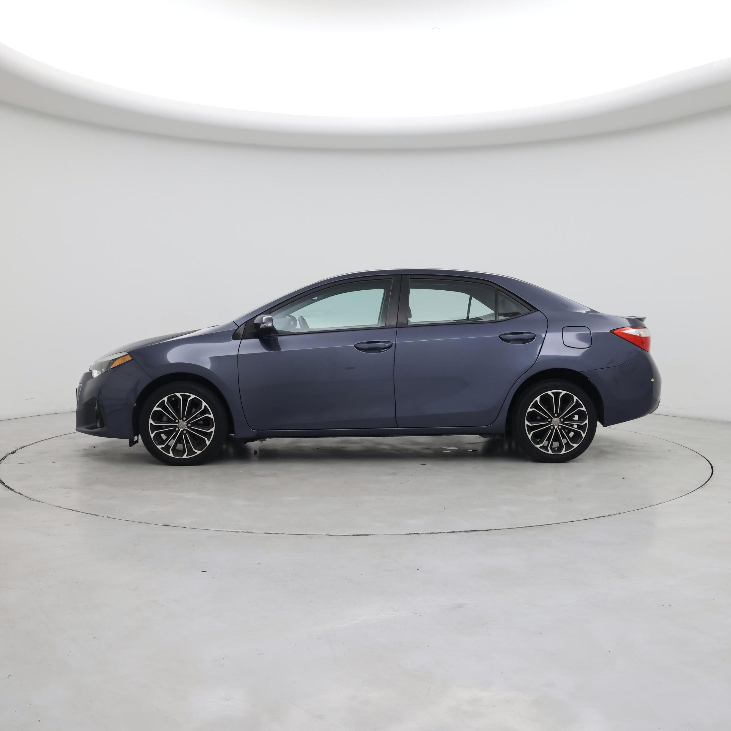 Thumbnail: 2015 Toyota Corolla - 3
